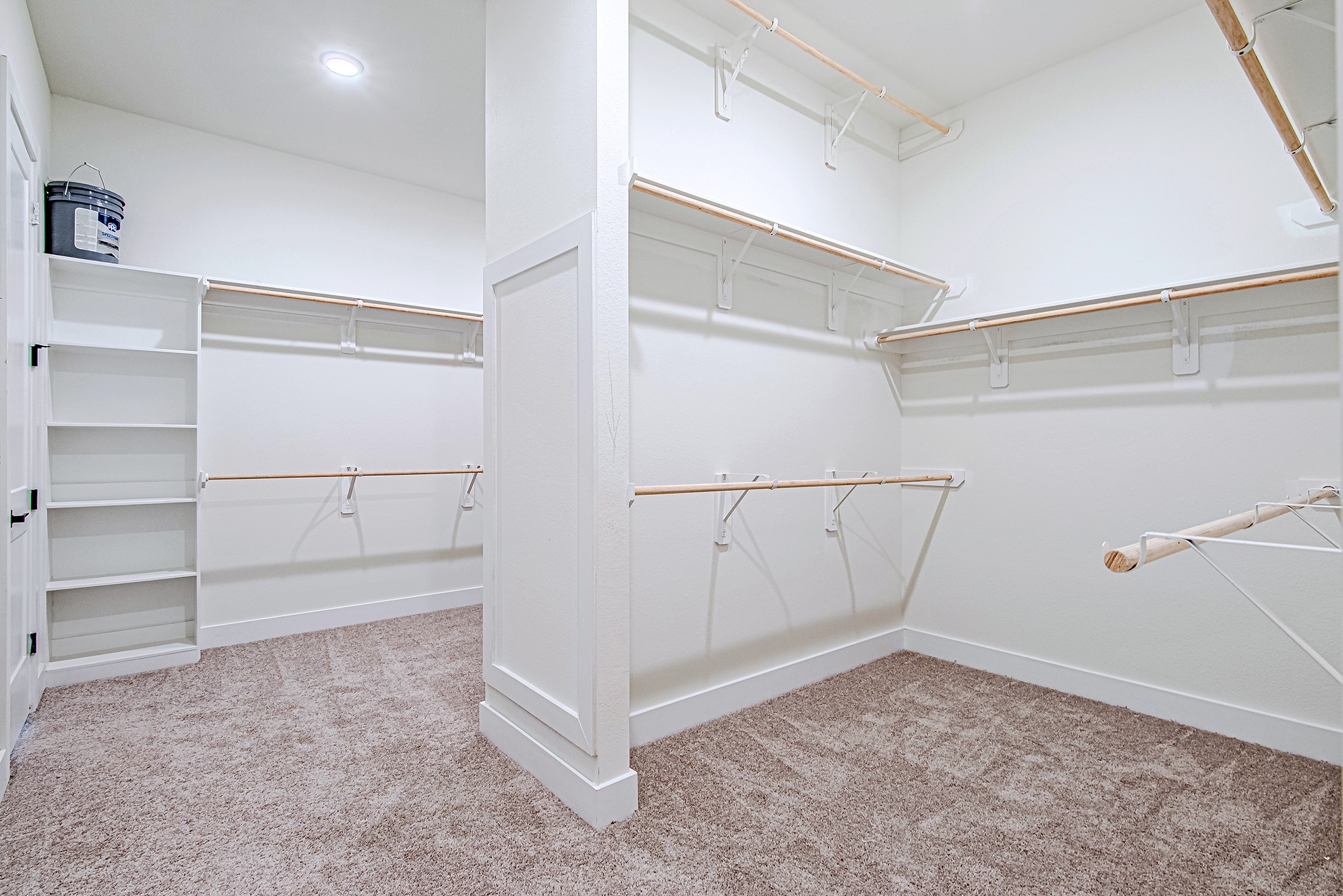 153 Peninsula Point Drive Property Photo 23