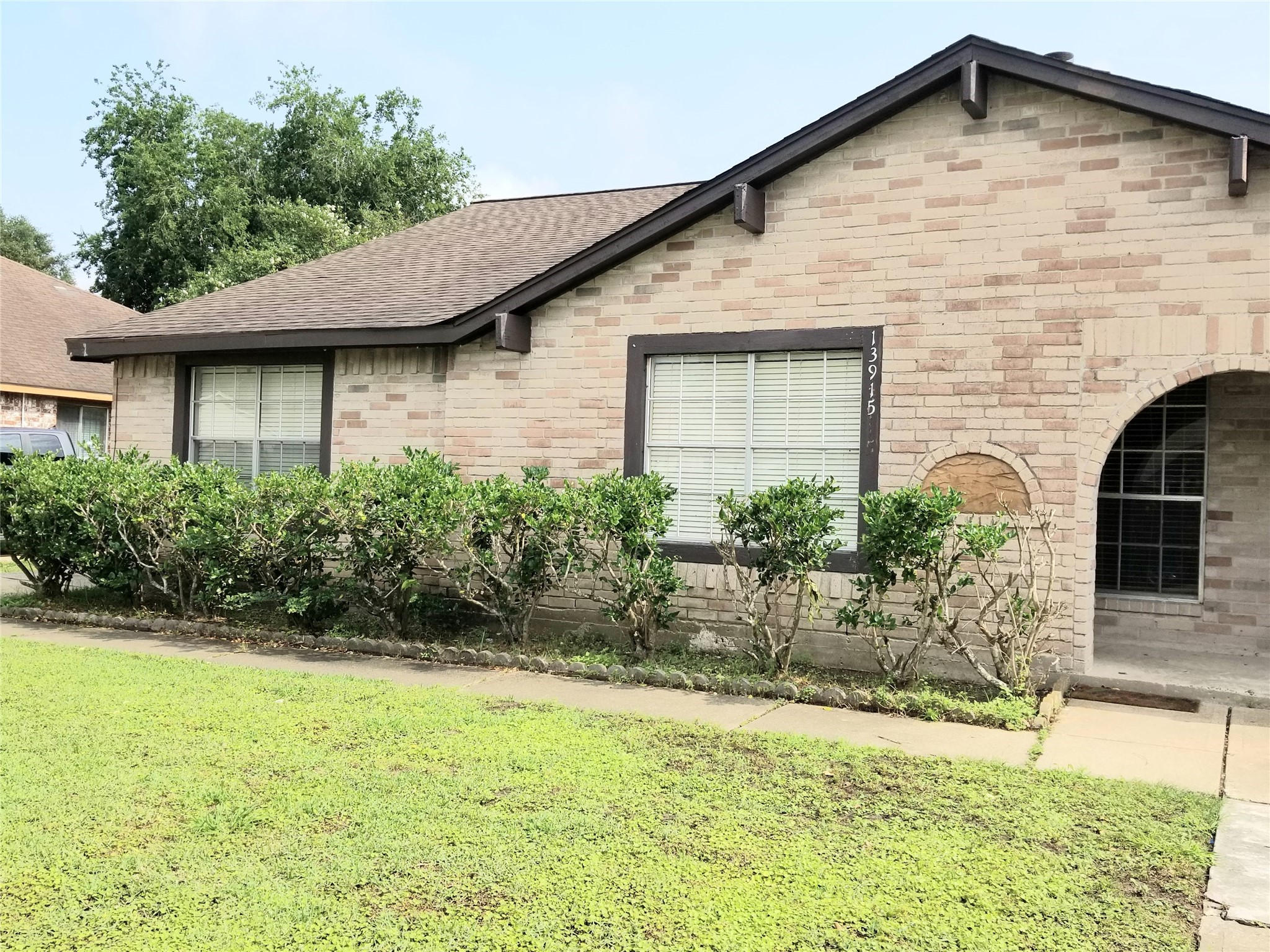 13915 Cravenridge Drive Property Photo 2