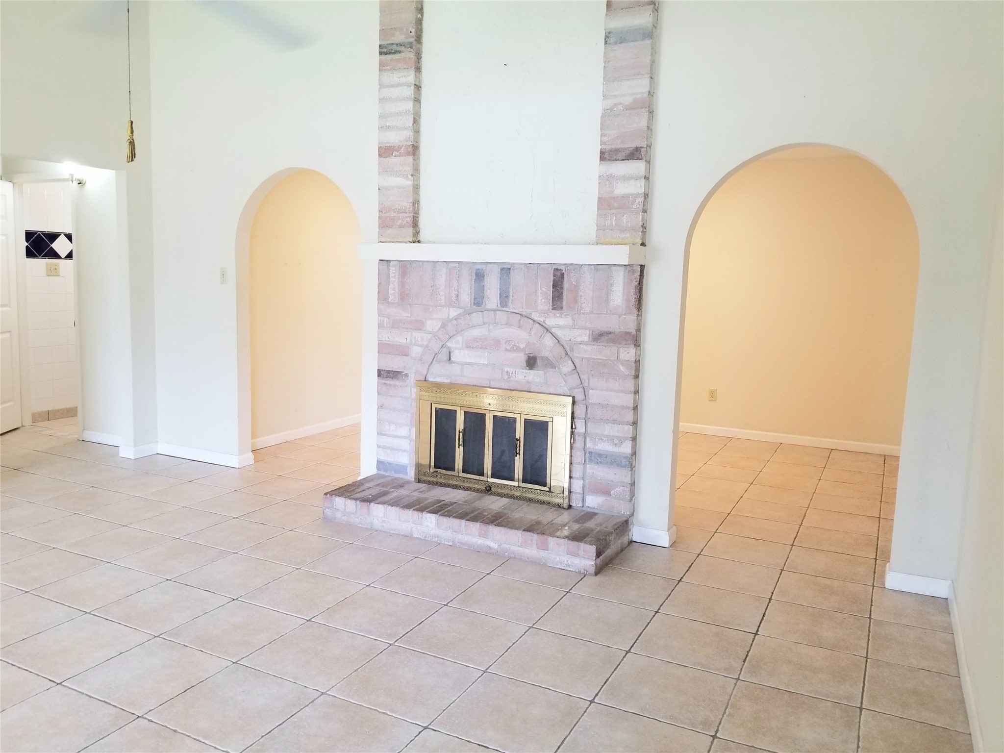 13915 Cravenridge Drive Property Photo 4