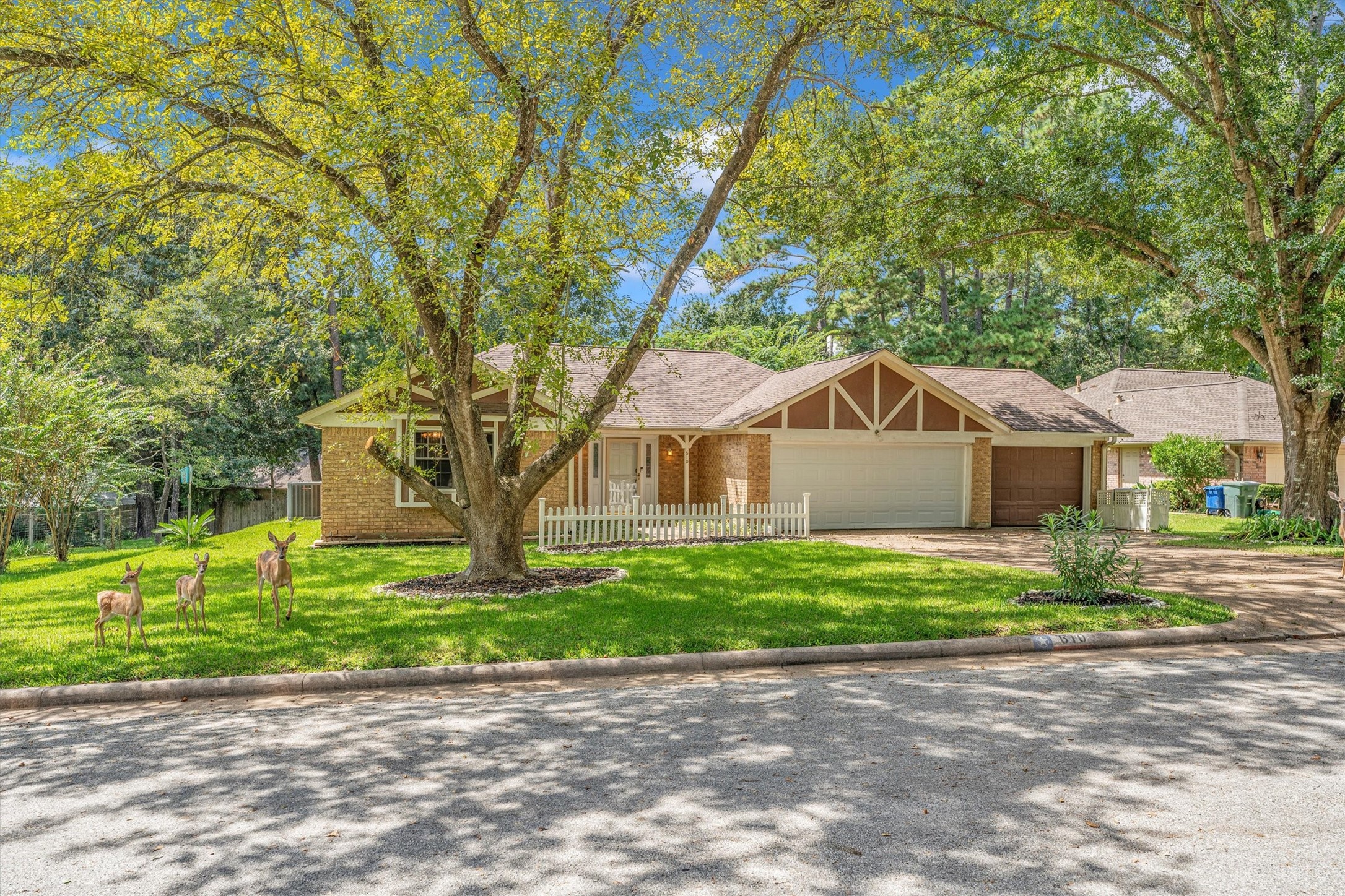 610 Green Hills Drive Property Photo 3
