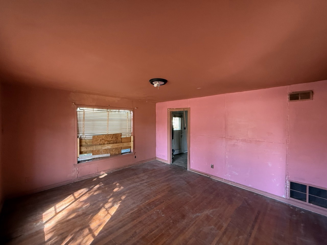 3401 Wentworth Street Property Photo 4