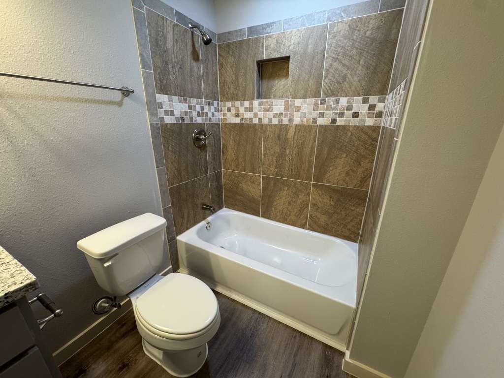 5802 Twisted Pine Court D Property Photo 16