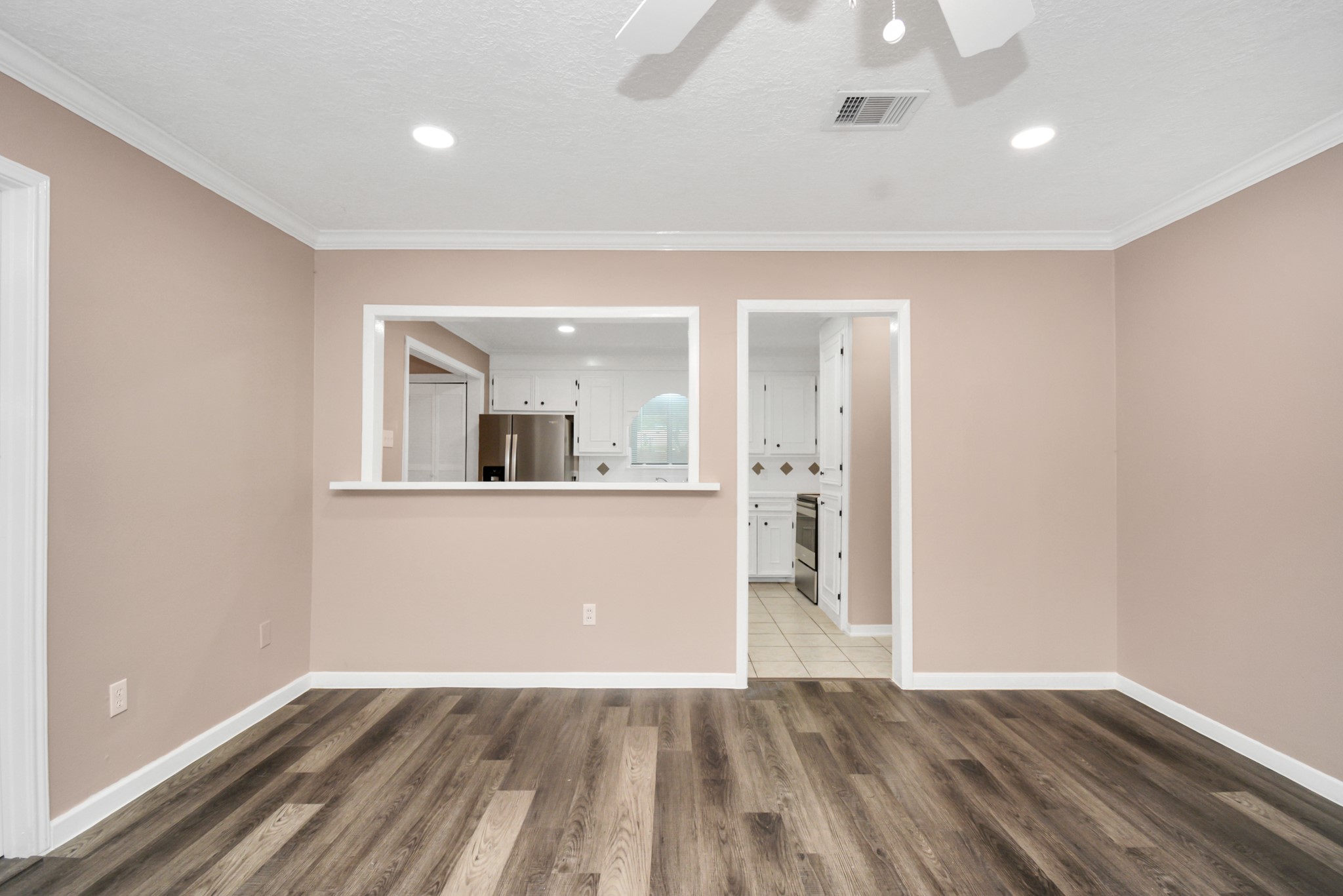 1906 Airline Drive Property Photo 8