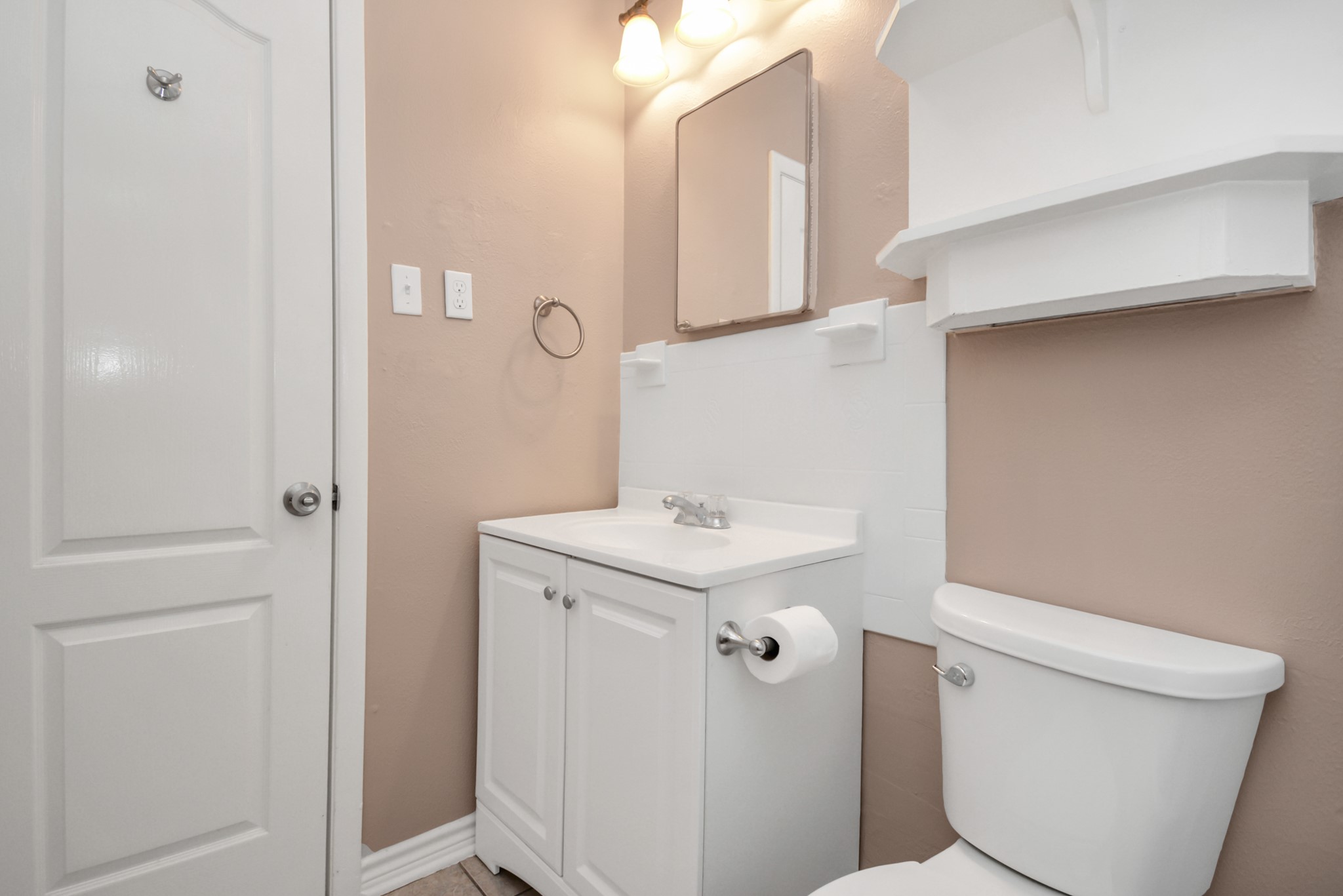 1906 Airline Drive Property Photo 19
