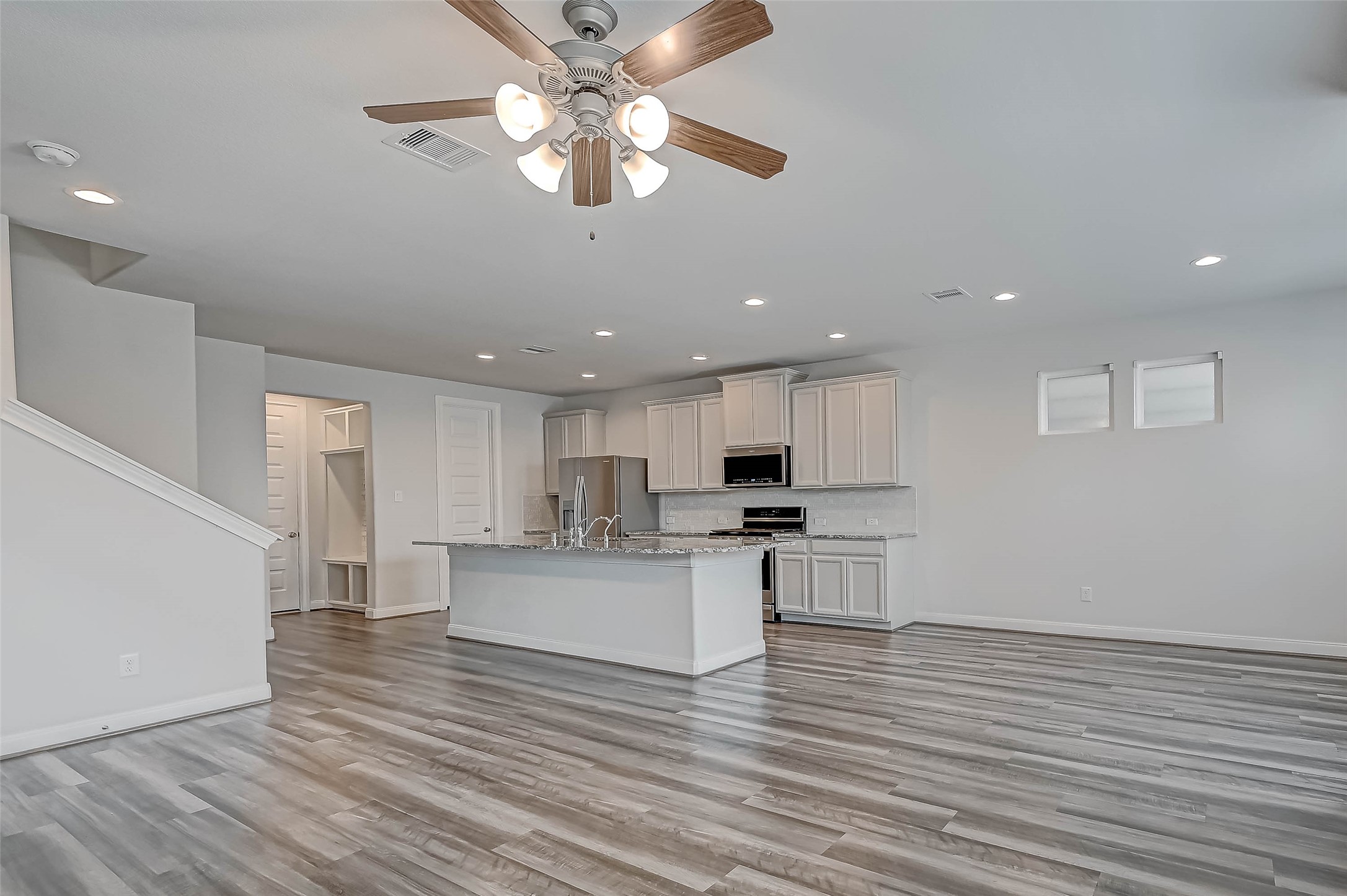 9905 Brickhouse Drive Property Photo 13
