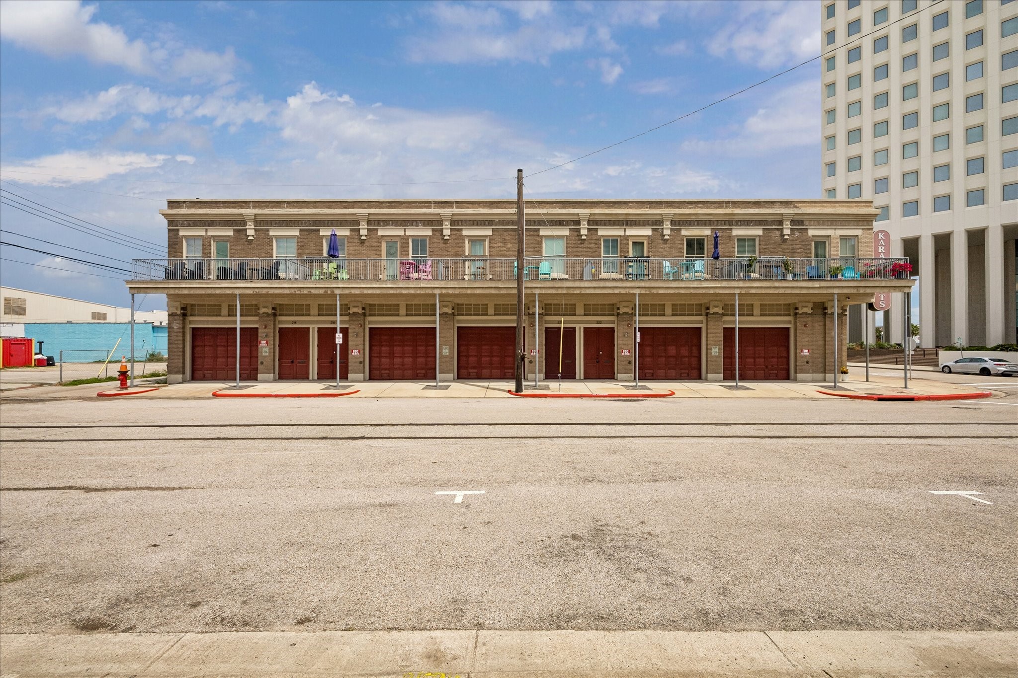 216 20th Street Property Photo 1