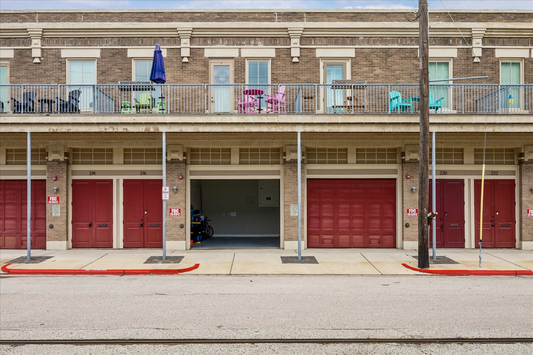 216 20th Street Property Photo 2