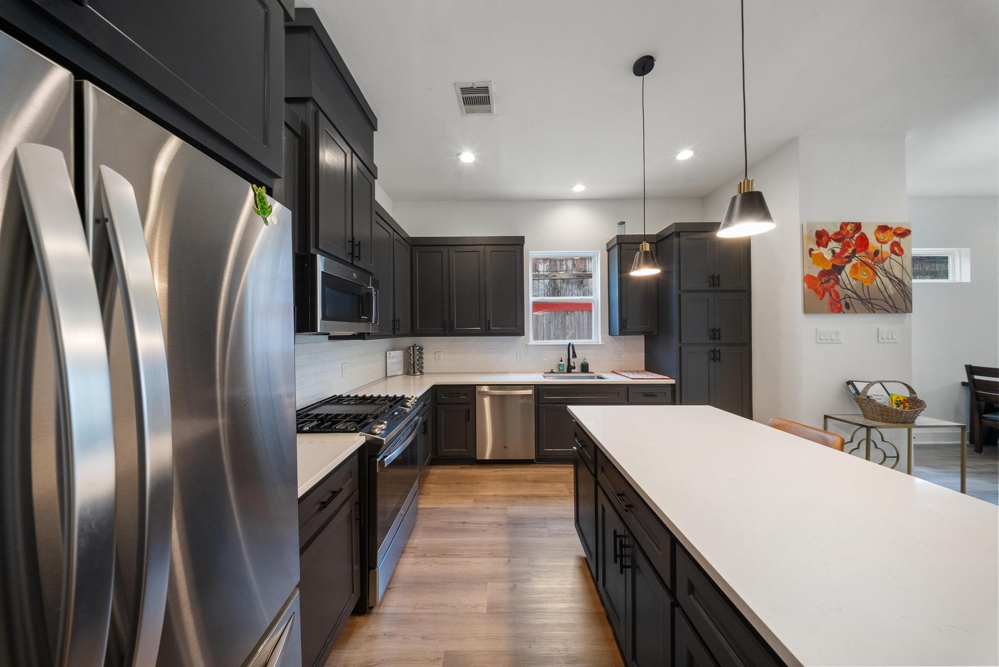 9 Super Street Property Photo 4