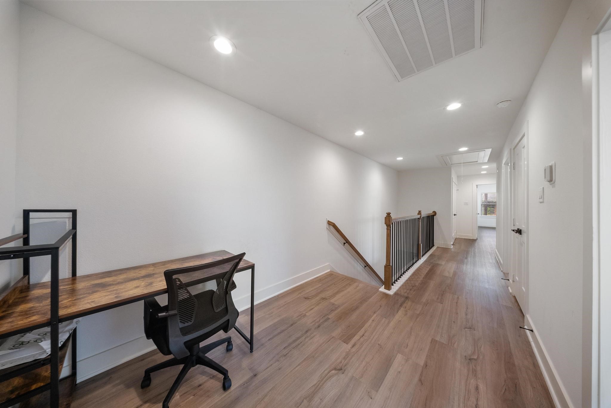 9 Super Street Property Photo 8
