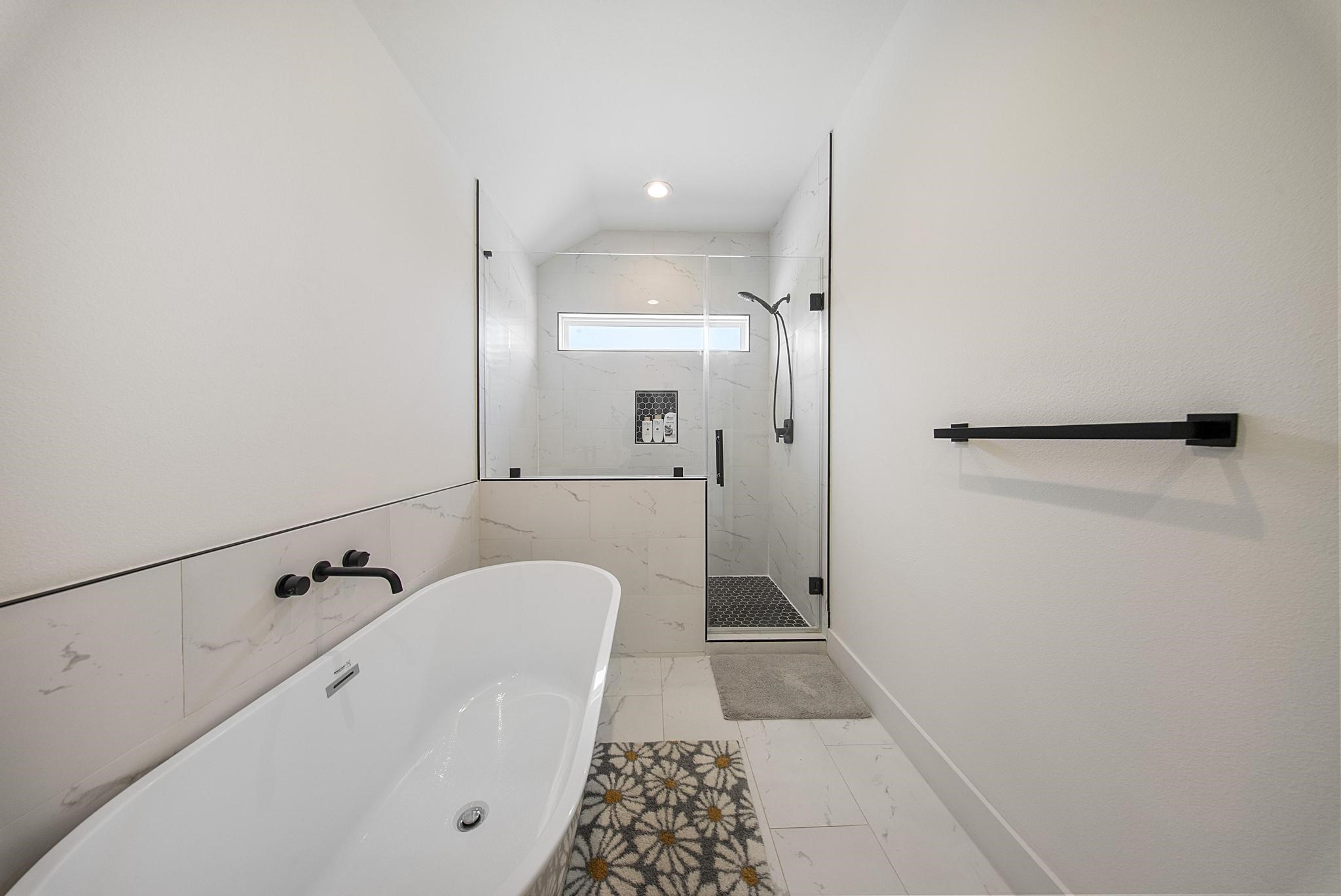 9 Super Street Property Photo 11
