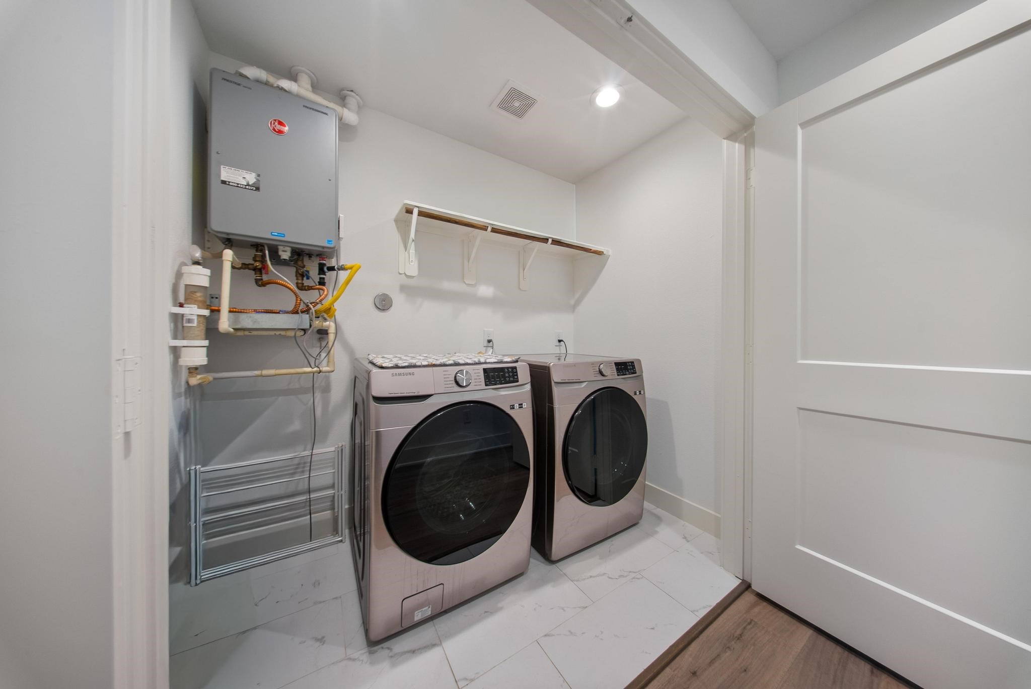 9 Super Street Property Photo 17