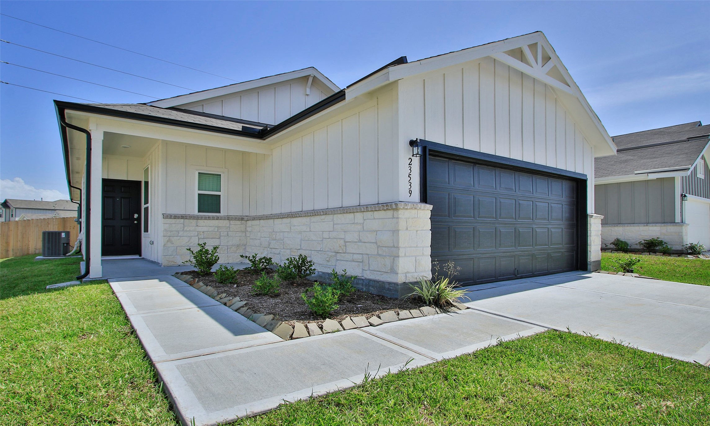 23539 Weir Box Road Property Photo 1