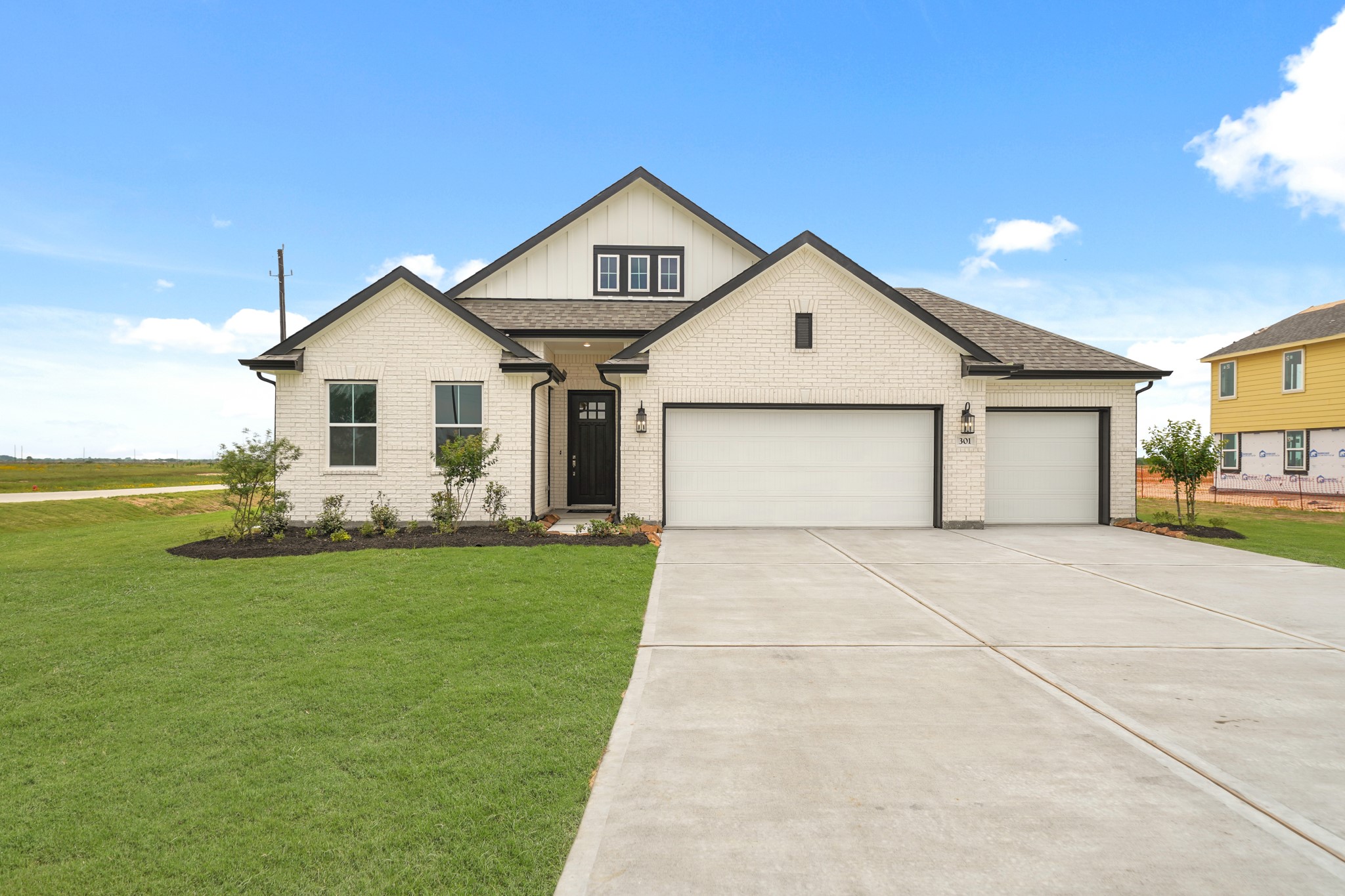 301 Cobb Court Property Photo 1