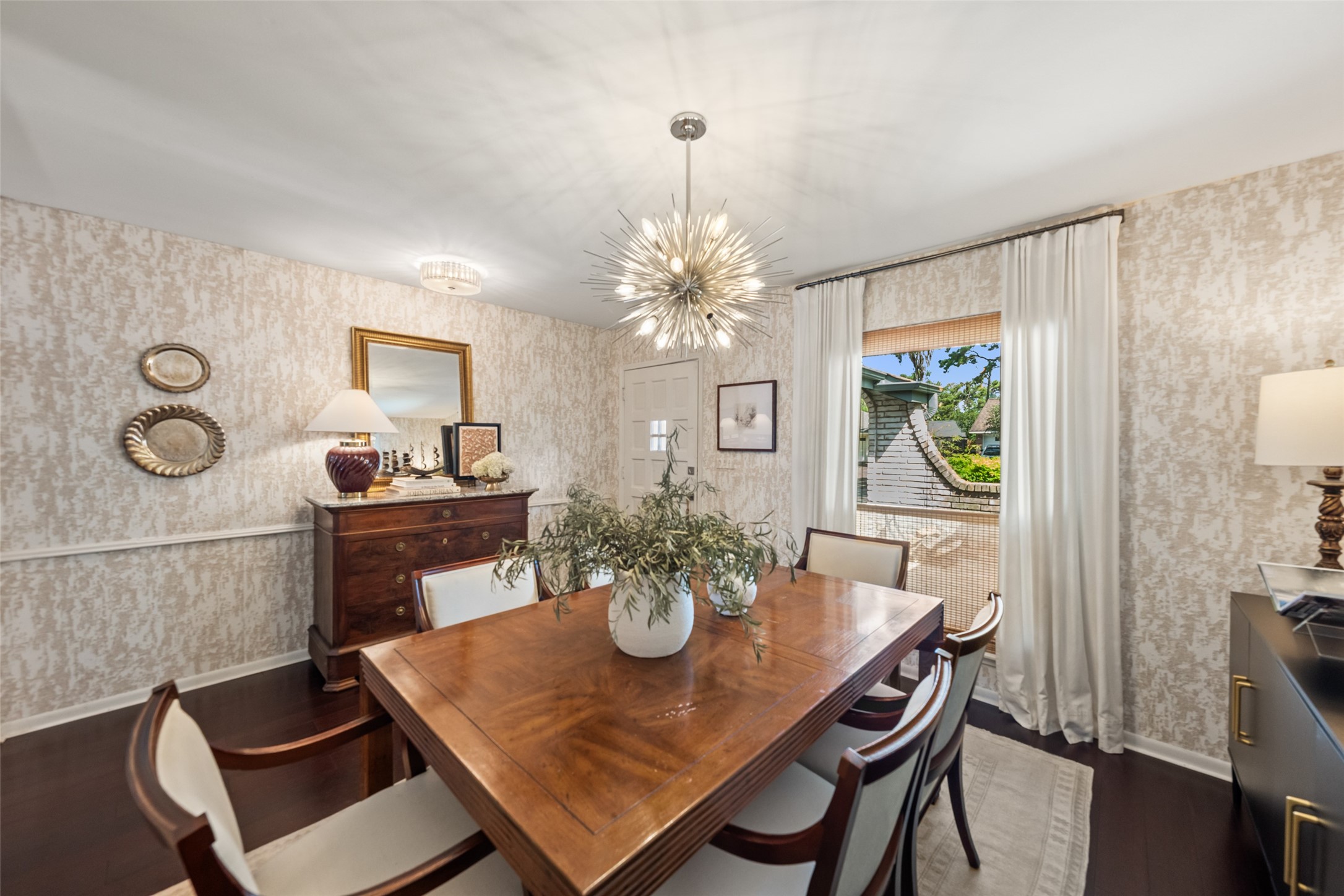 6207 Spruce Forest Drive Property Photo 4