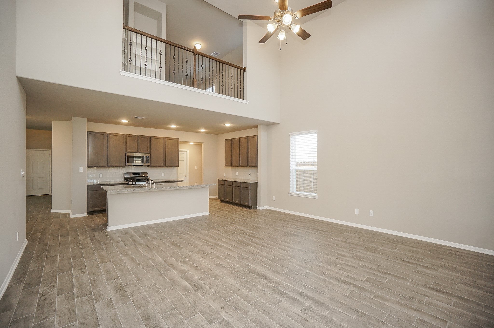 5463 Grand View Drive Property Photo 7