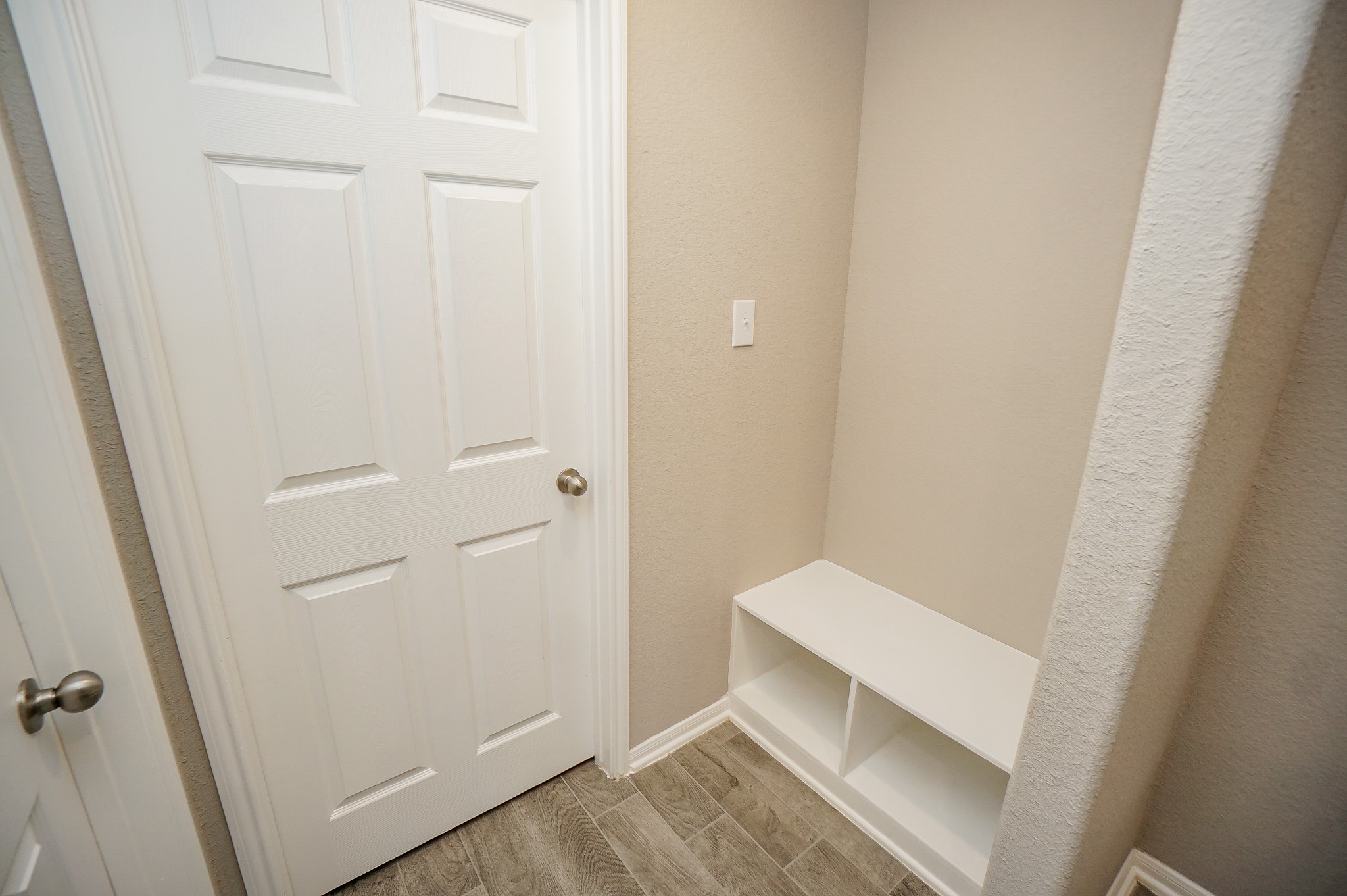 5463 Grand View Drive Property Photo 12