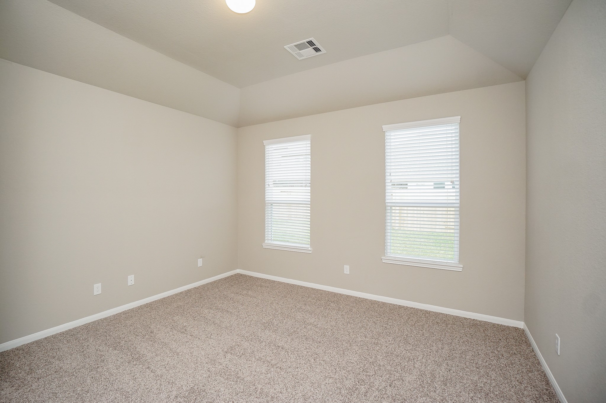 5463 Grand View Drive Property Photo 15