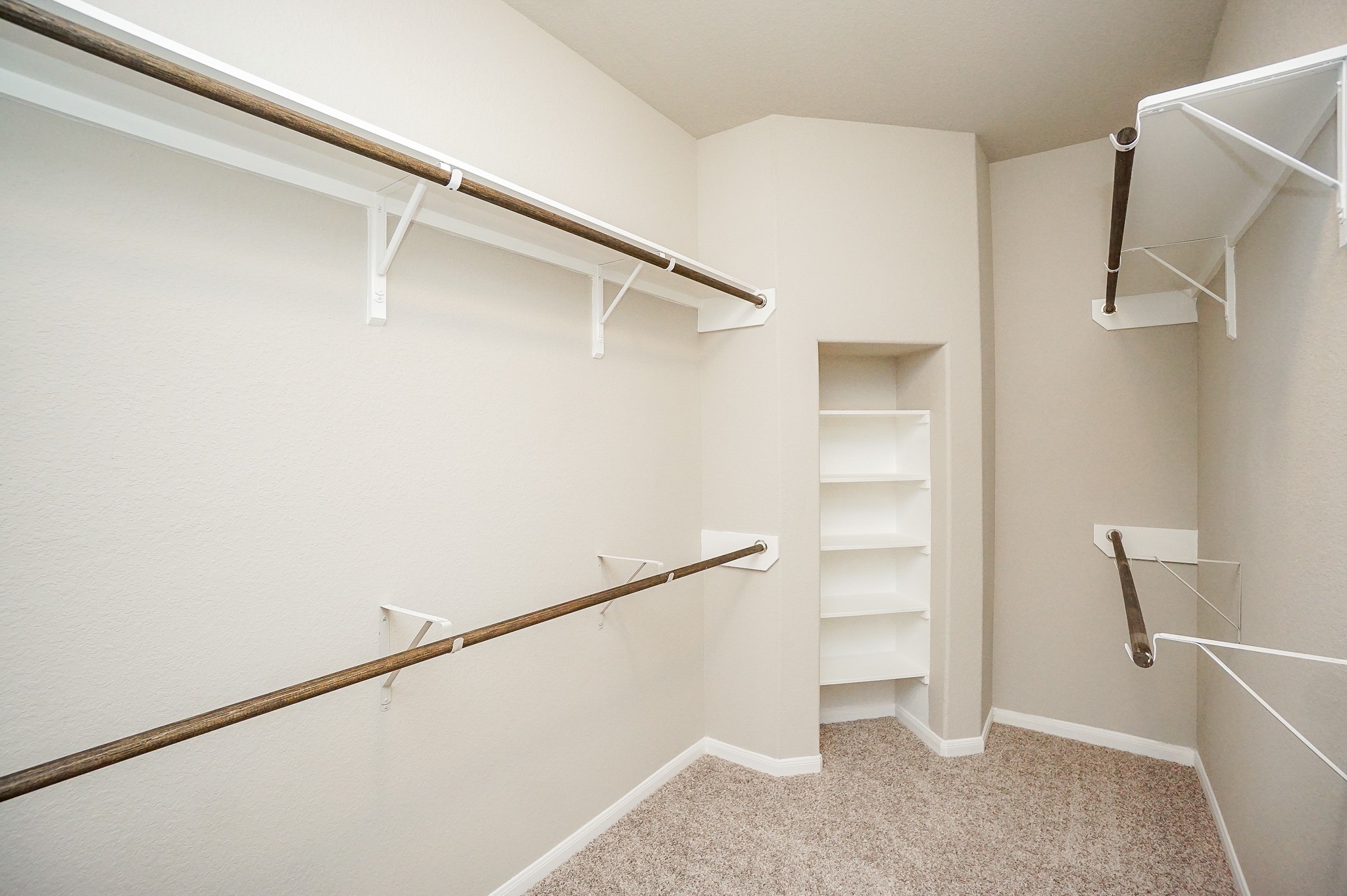 5463 Grand View Drive Property Photo 18