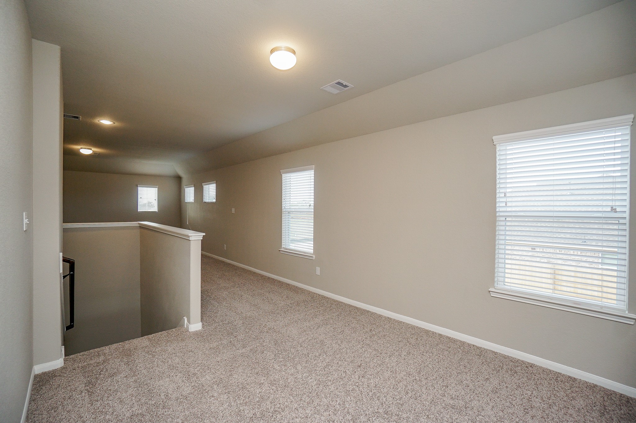 5463 Grand View Drive Property Photo 27