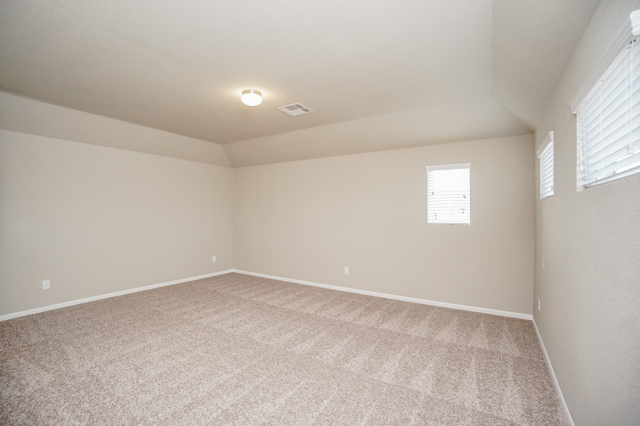 5463 Grand View Drive Property Photo 29