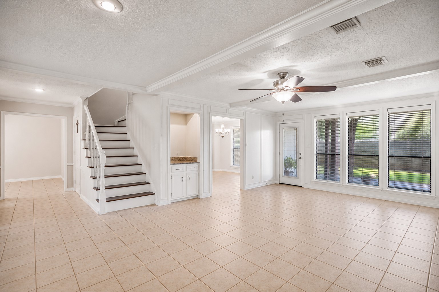 15711 Downford Drive Property Photo 6
