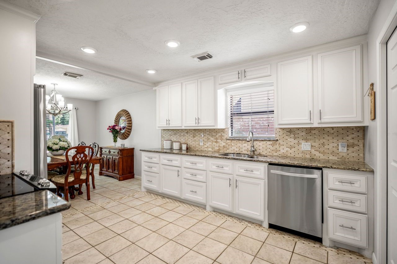 15711 Downford Drive Property Photo 26