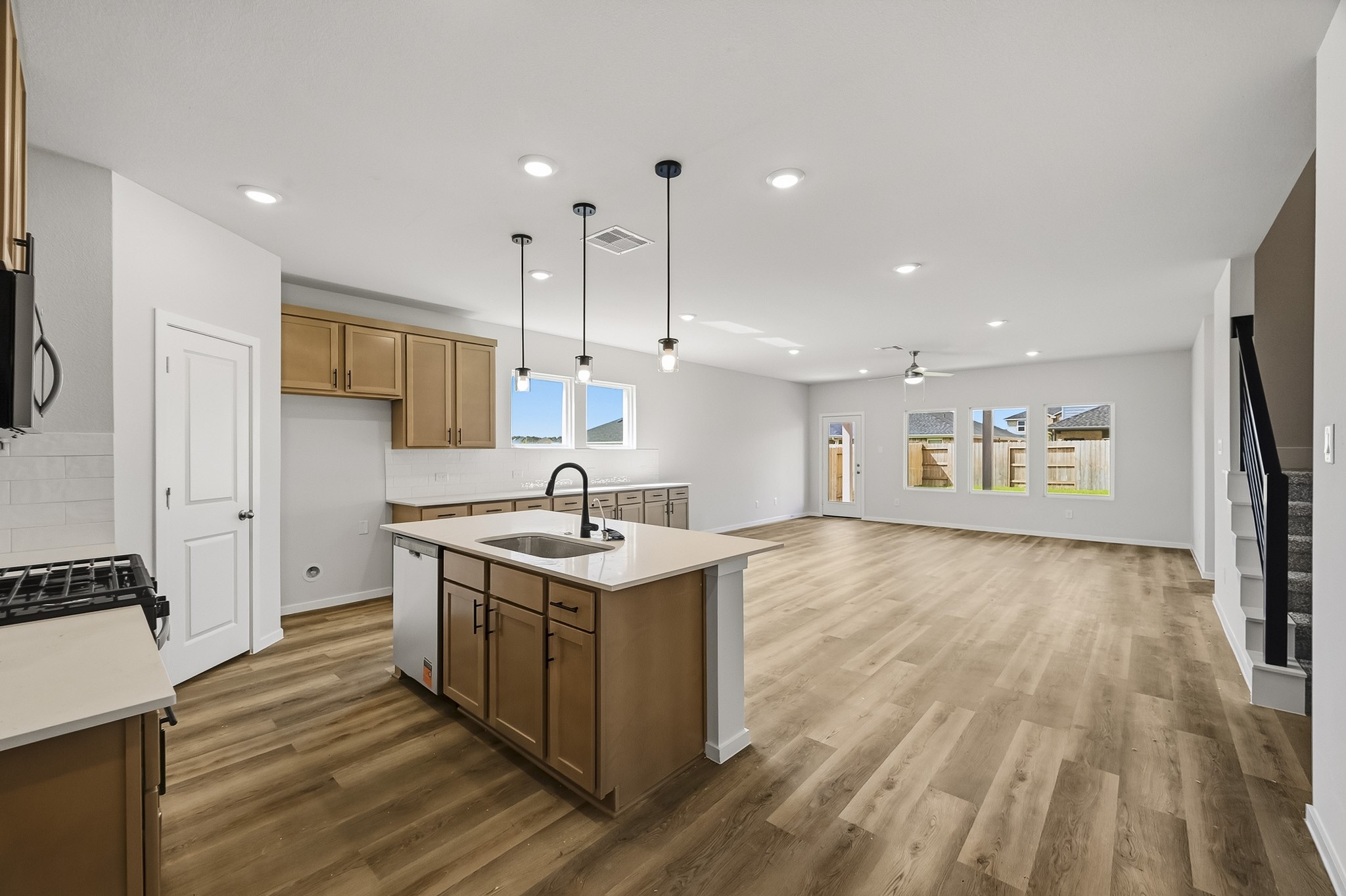 22014 Messina Springs Property Photo 6