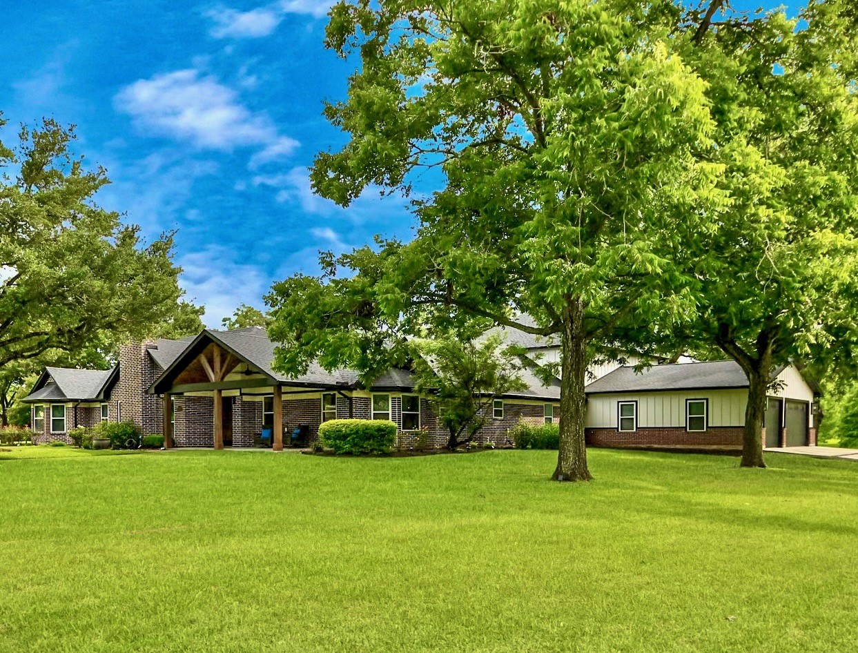 7519 Foster Creek Drive Property Photo 1