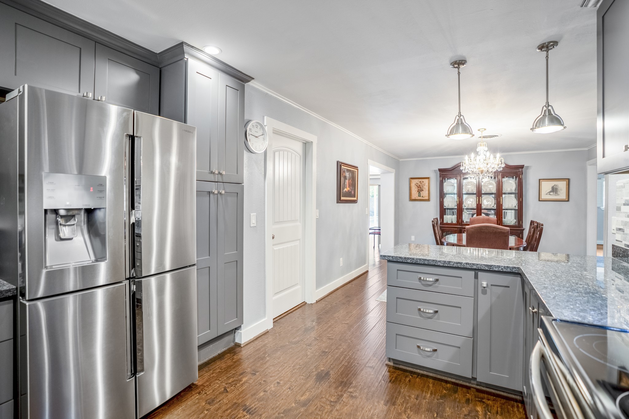 810 Aster Street Property Photo 5