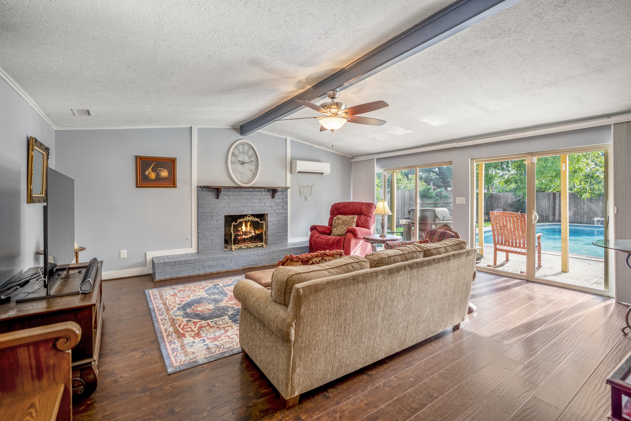 810 Aster Street Property Photo 6