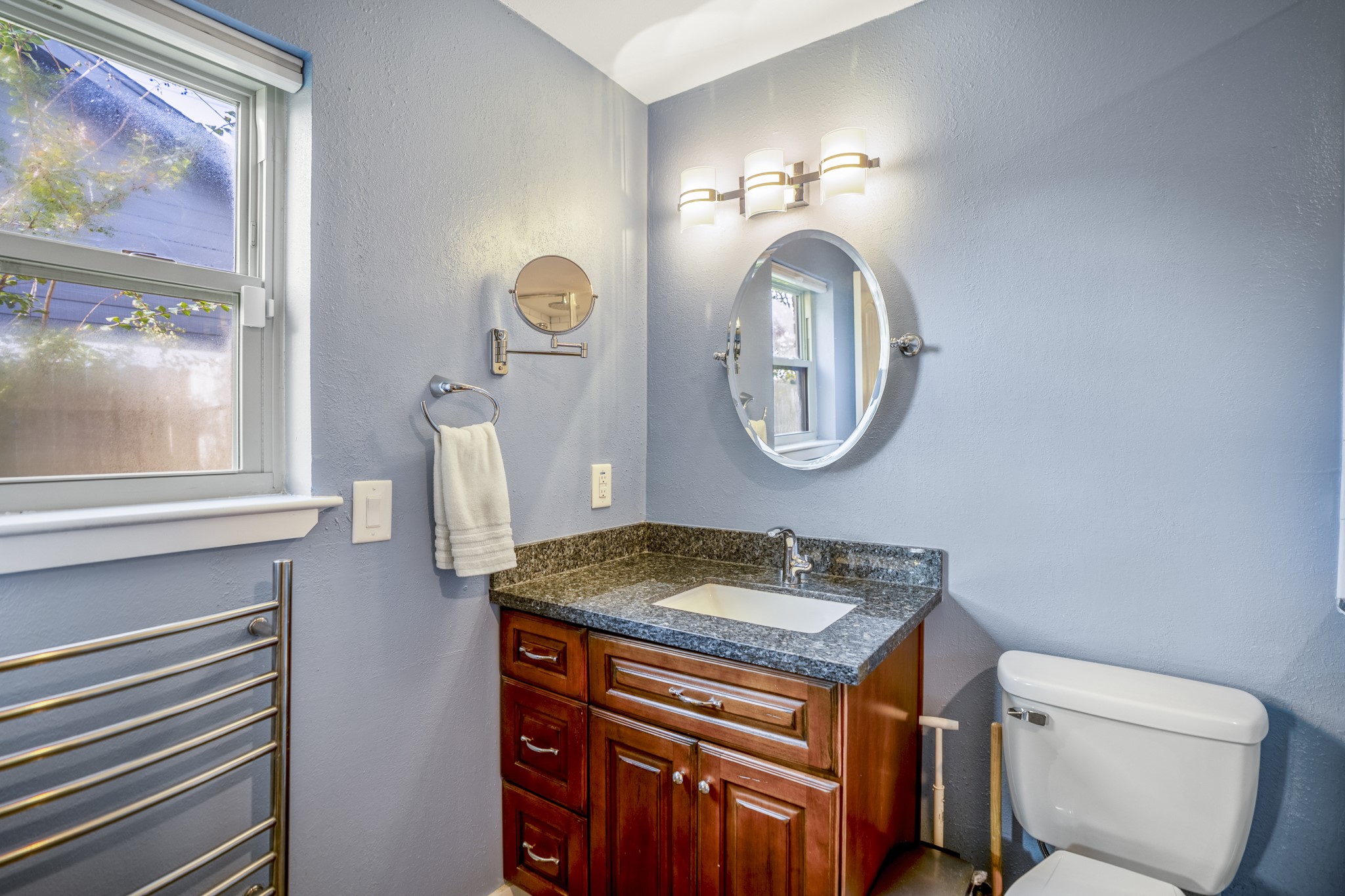 810 Aster Street Property Photo 10