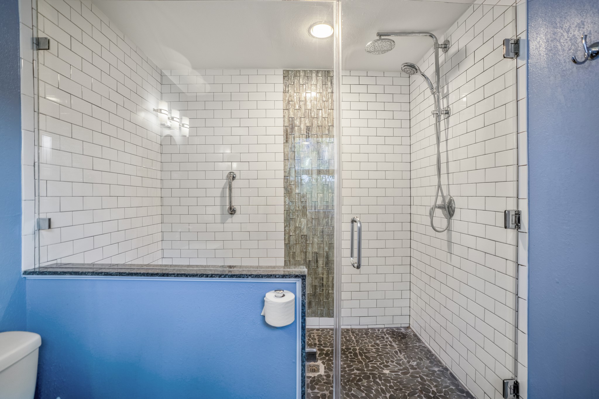 810 Aster Street Property Photo 11