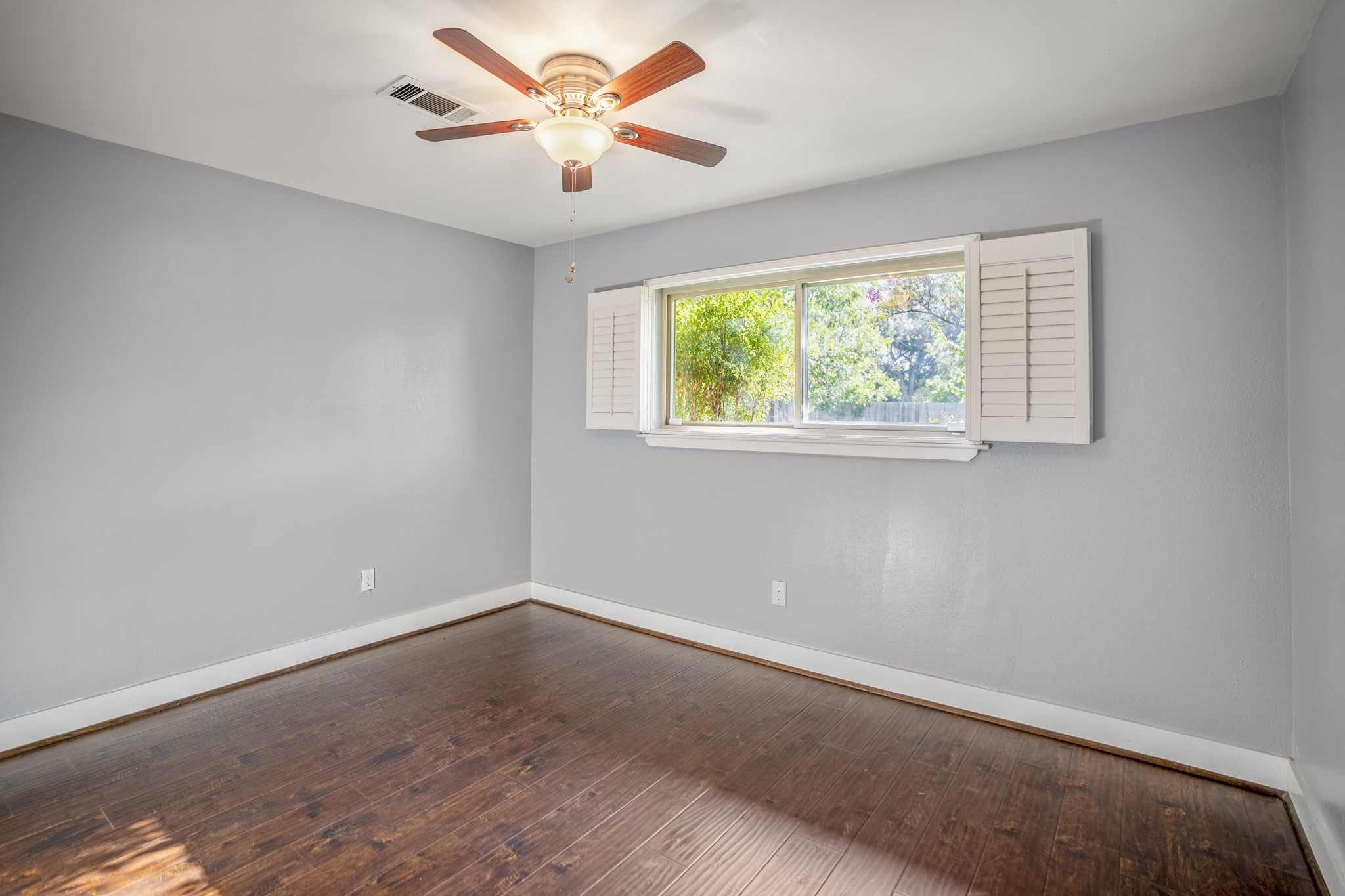 810 Aster Street Property Photo 16