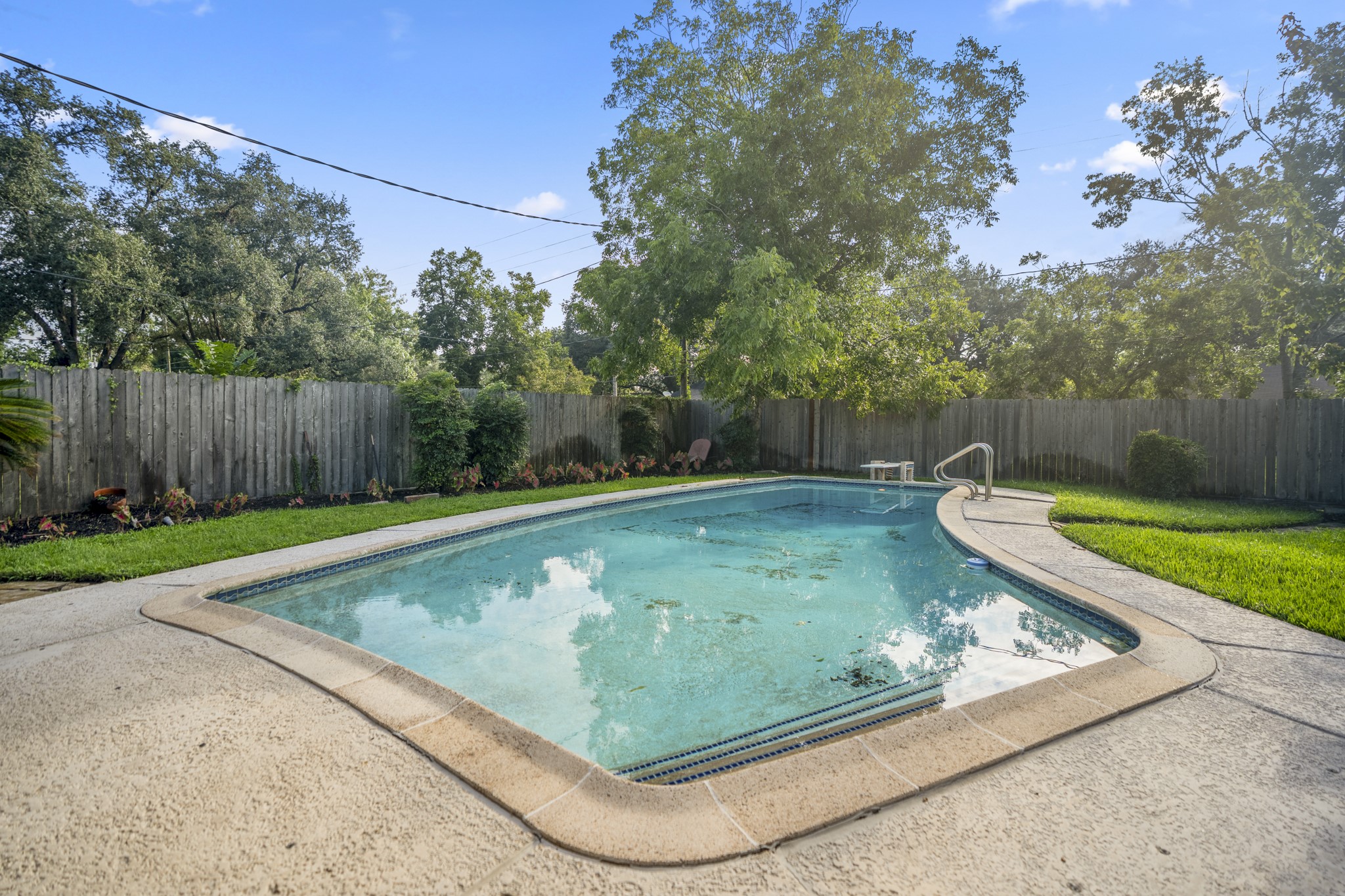 810 Aster Street Property Photo 23