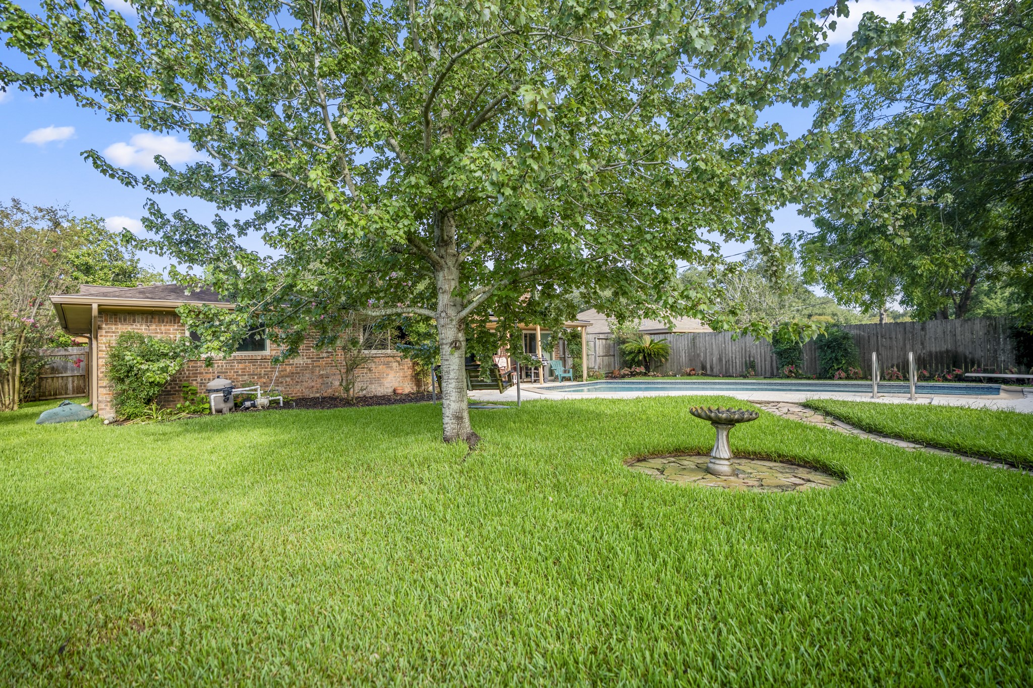 810 Aster Street Property Photo 28