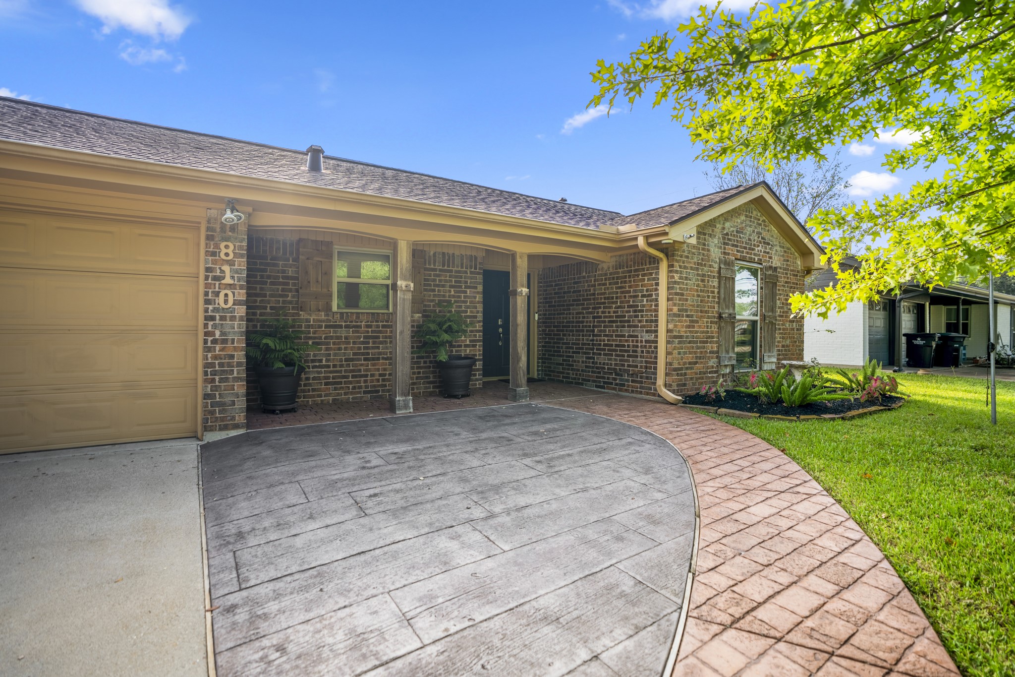 810 Aster Street Property Photo 34