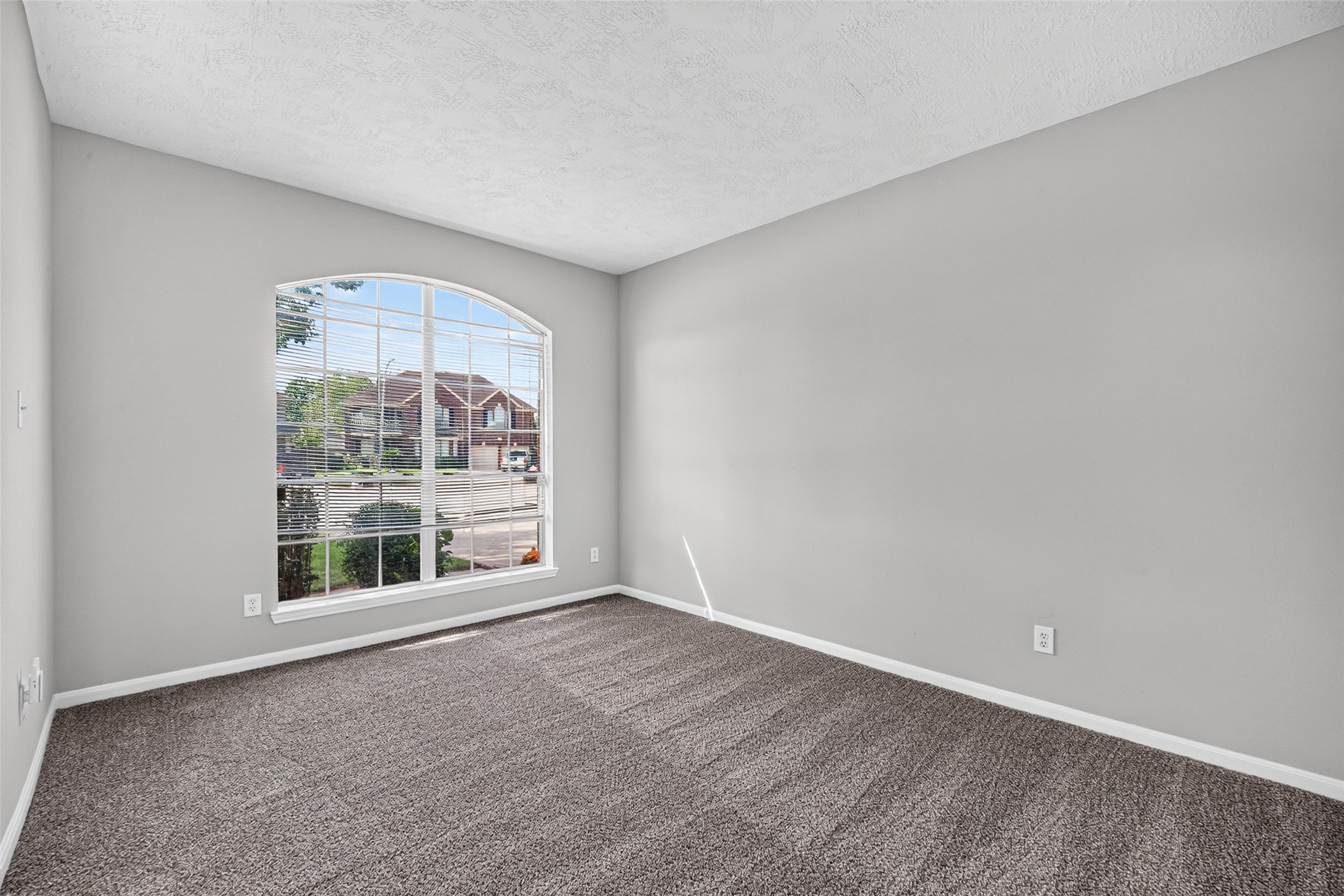 602 Field Run Court Property Photo 4