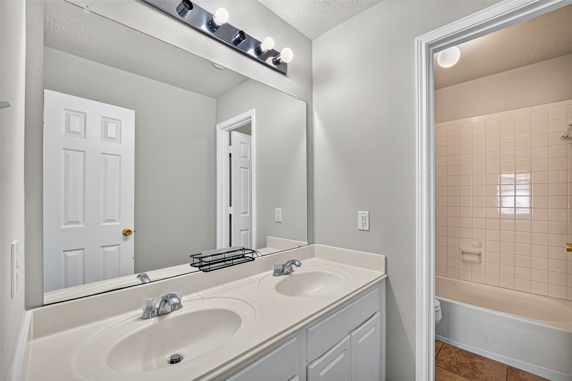 602 Field Run Court Property Photo 24