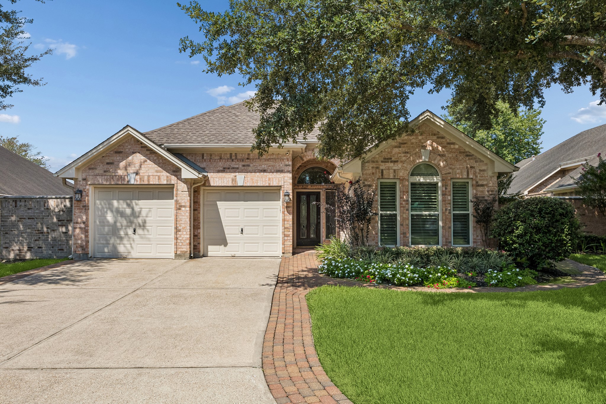 2322 Fairway Pointe Drive Property Photo 1
