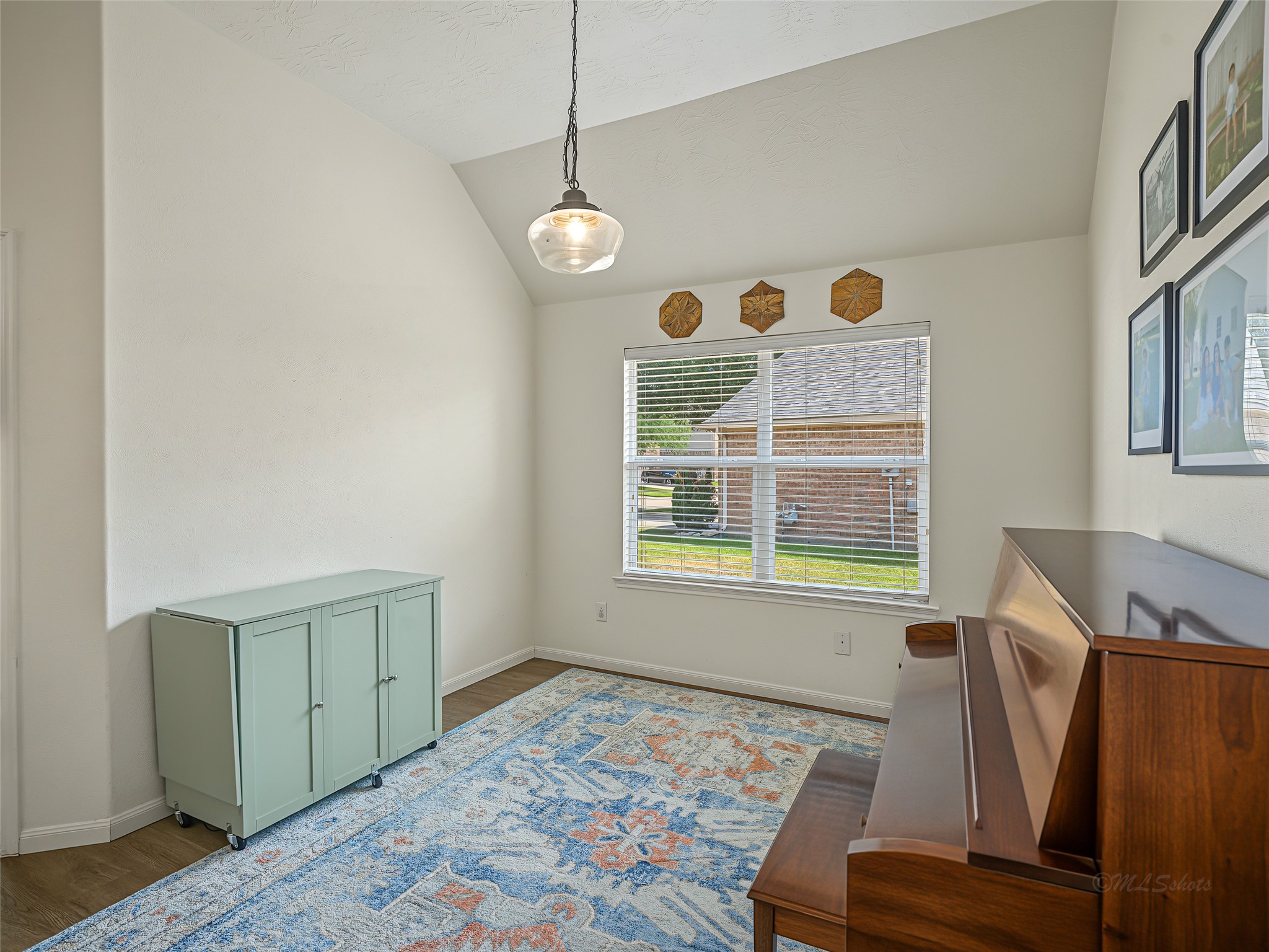 3210 Sabine Spring Lane Property Photo 10