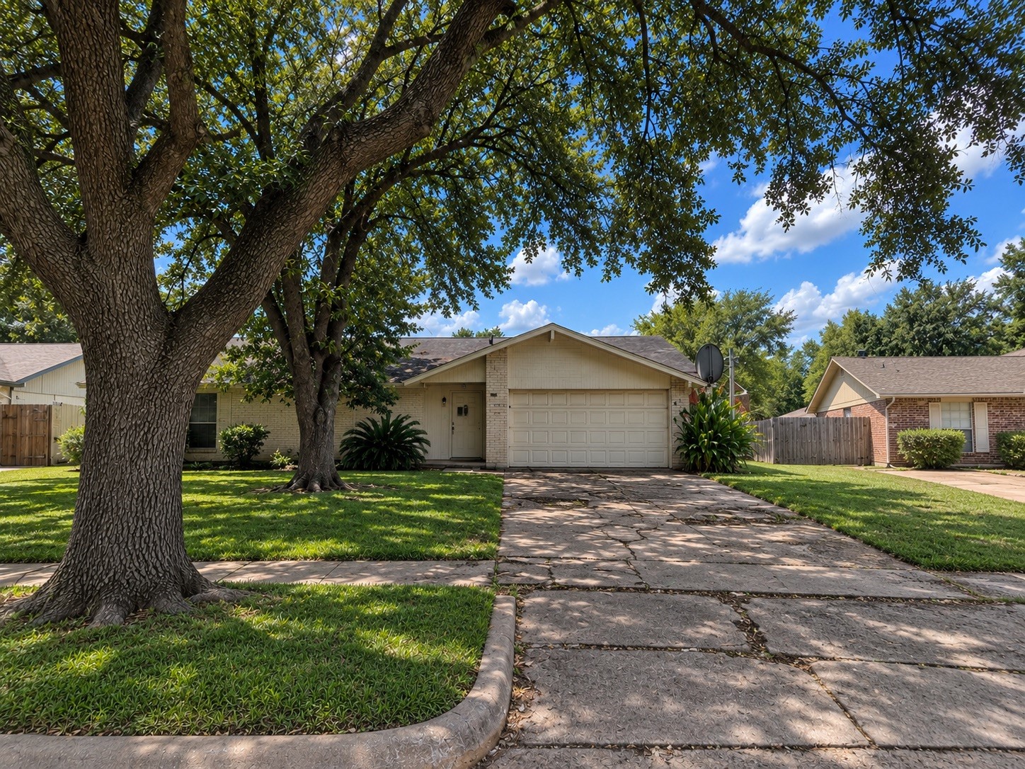 4611 Forthbridge Drive Property Photo 1