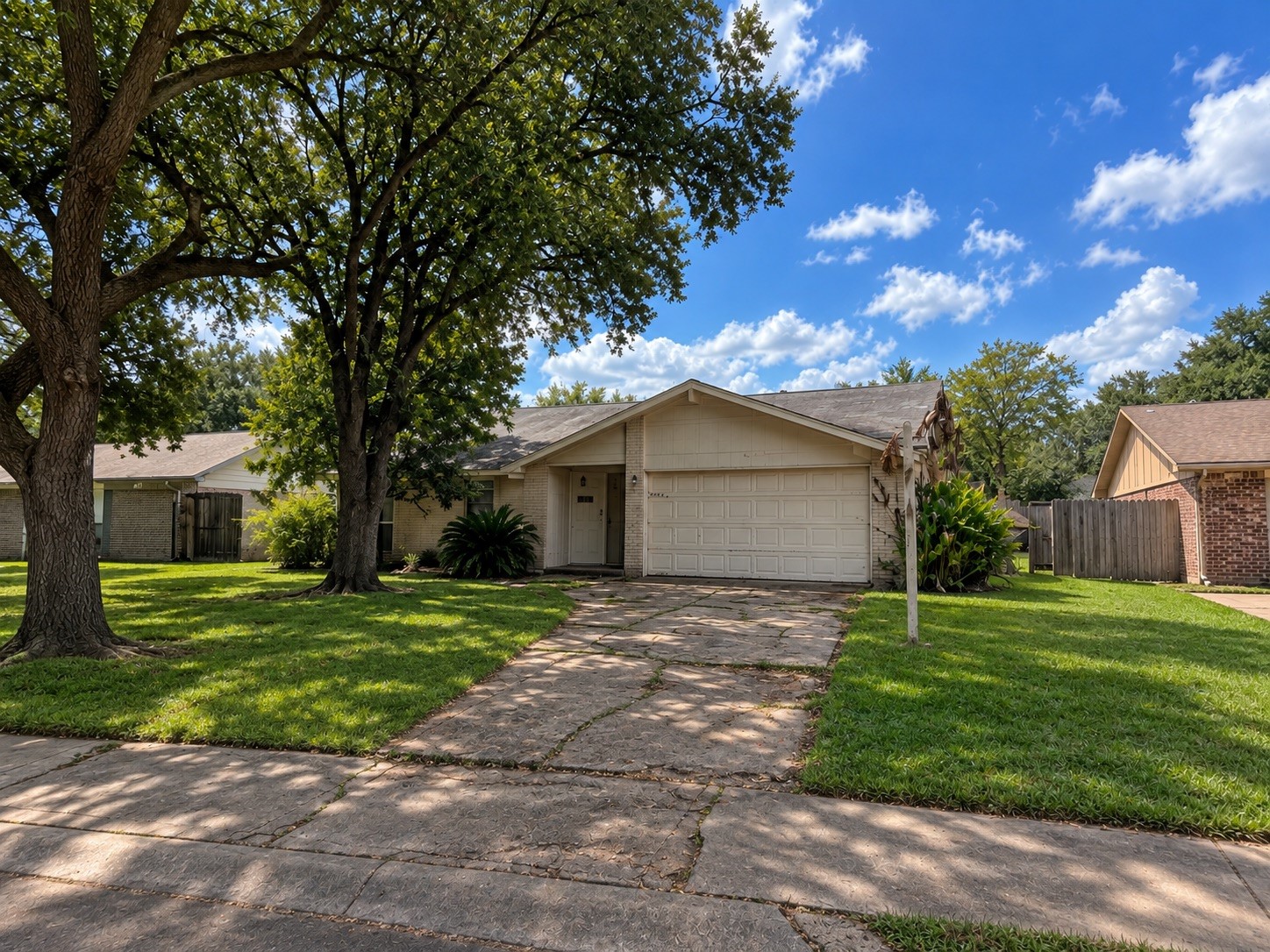 4611 Forthbridge Drive Property Photo 2