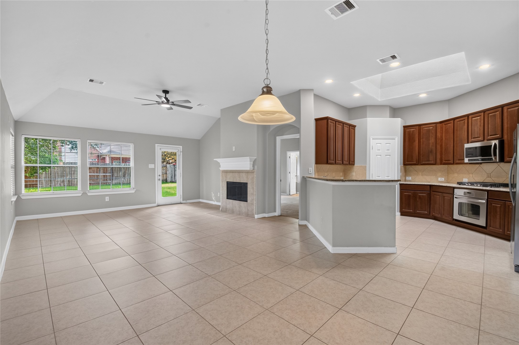 18154 Williams Elm Drive Property Photo 7