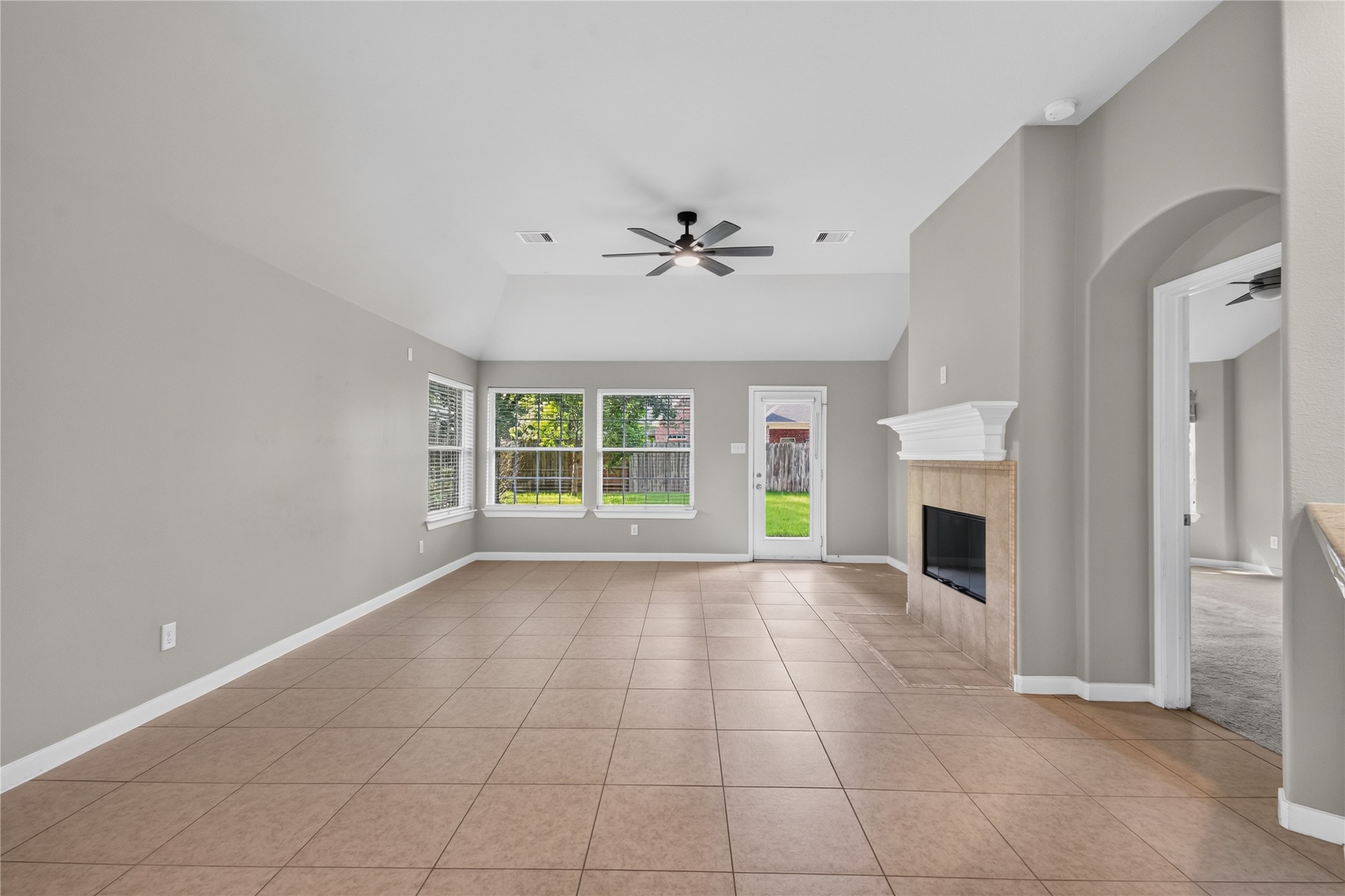 18154 Williams Elm Drive Property Photo 8