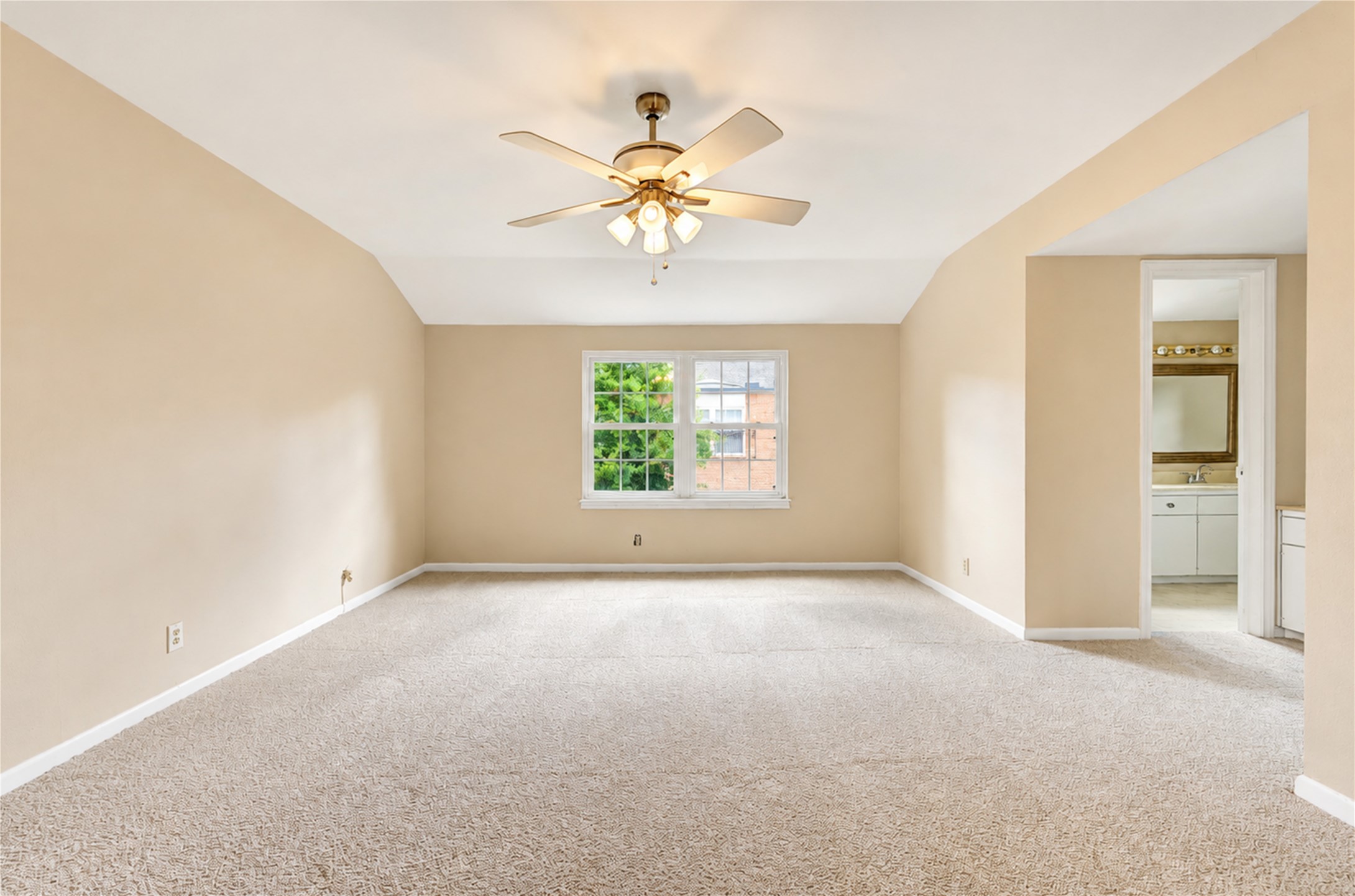 12710 Huntingwick Drive Property Photo 12