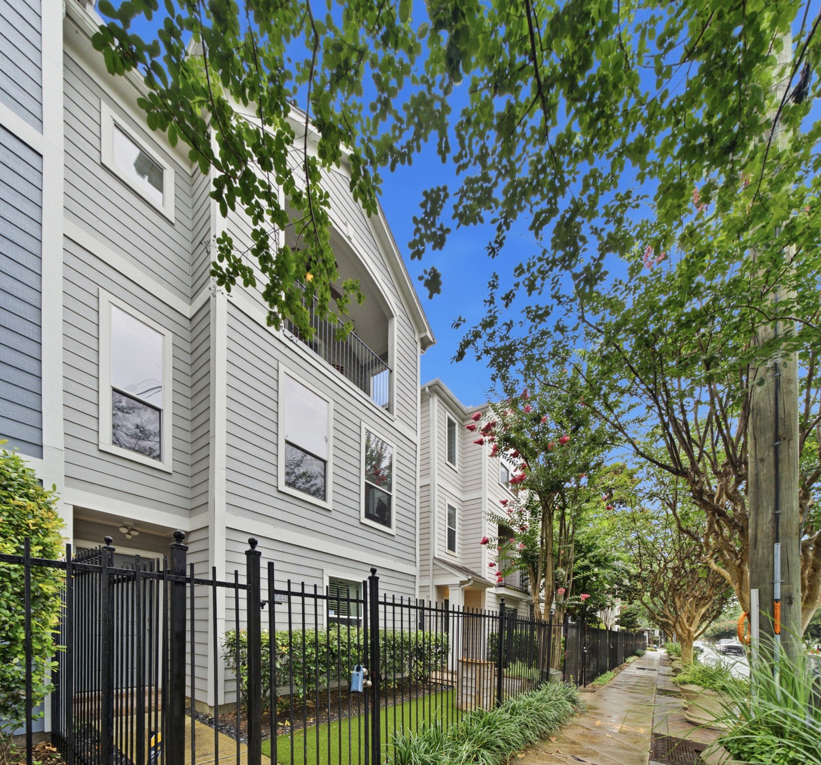 1716 Elgin Street Property Photo 4