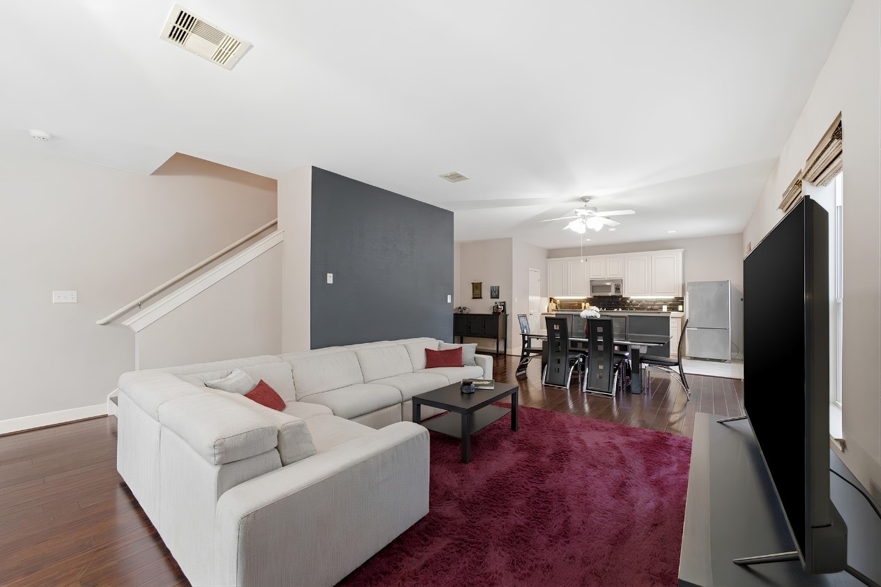 1716 Elgin Street Property Photo 14