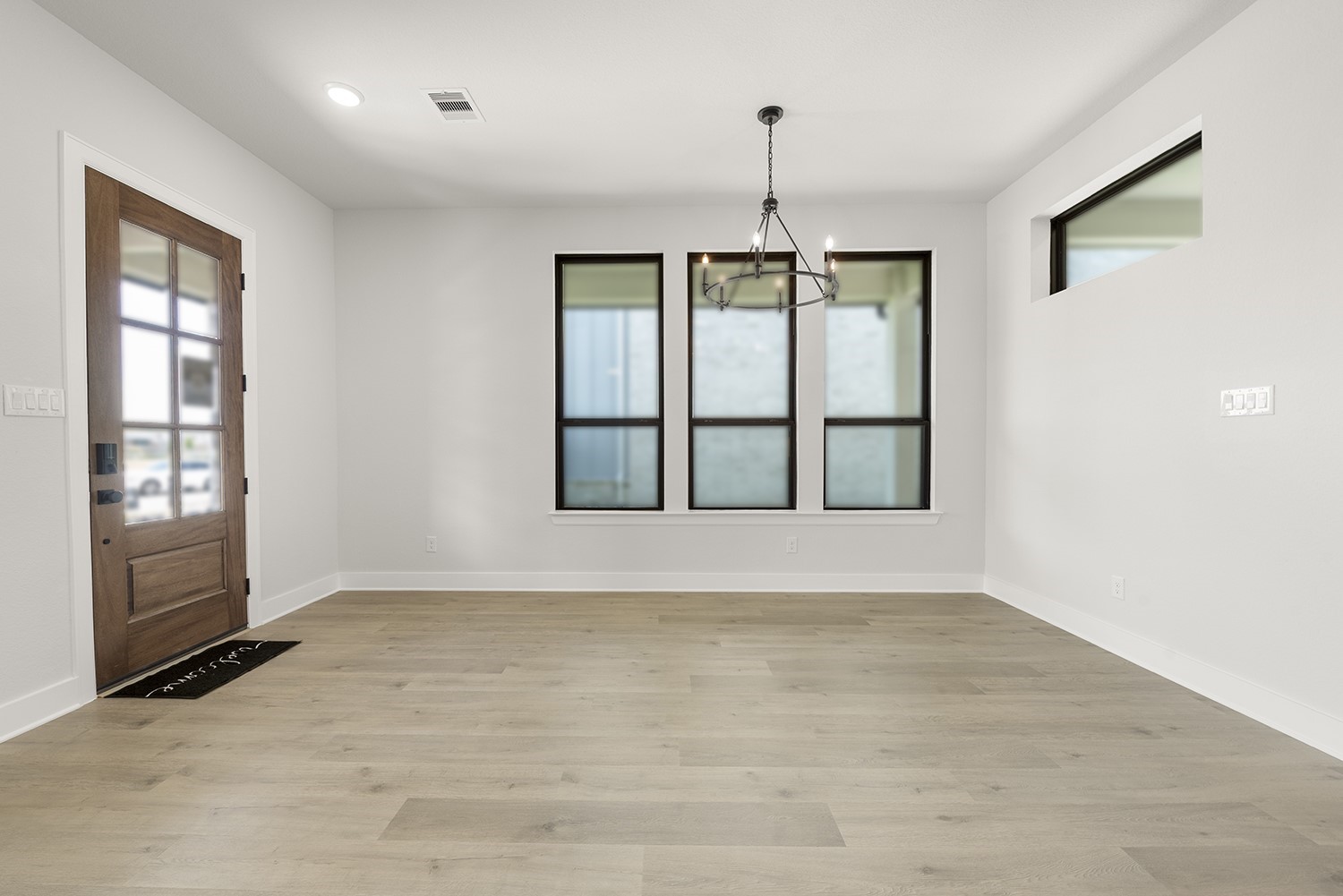 10810 Pioneer Point Property Photo 3