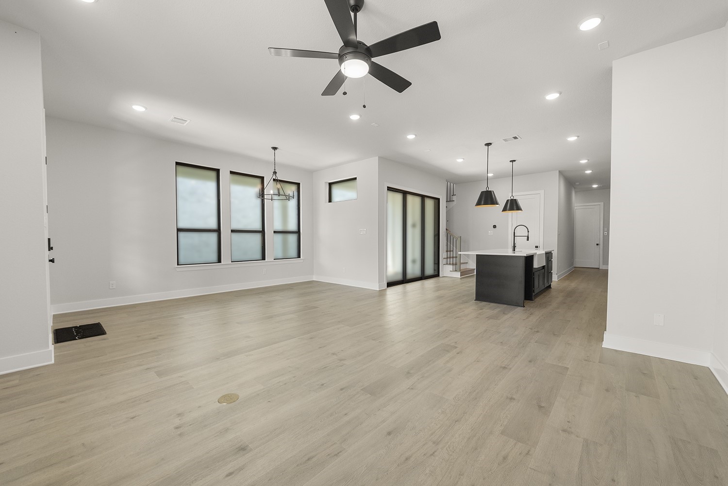 10810 Pioneer Point Property Photo 4