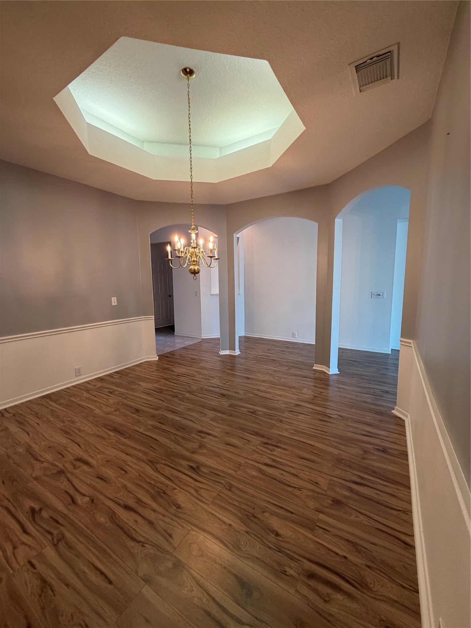 19026 Northcanyon Drive Property Photo 3